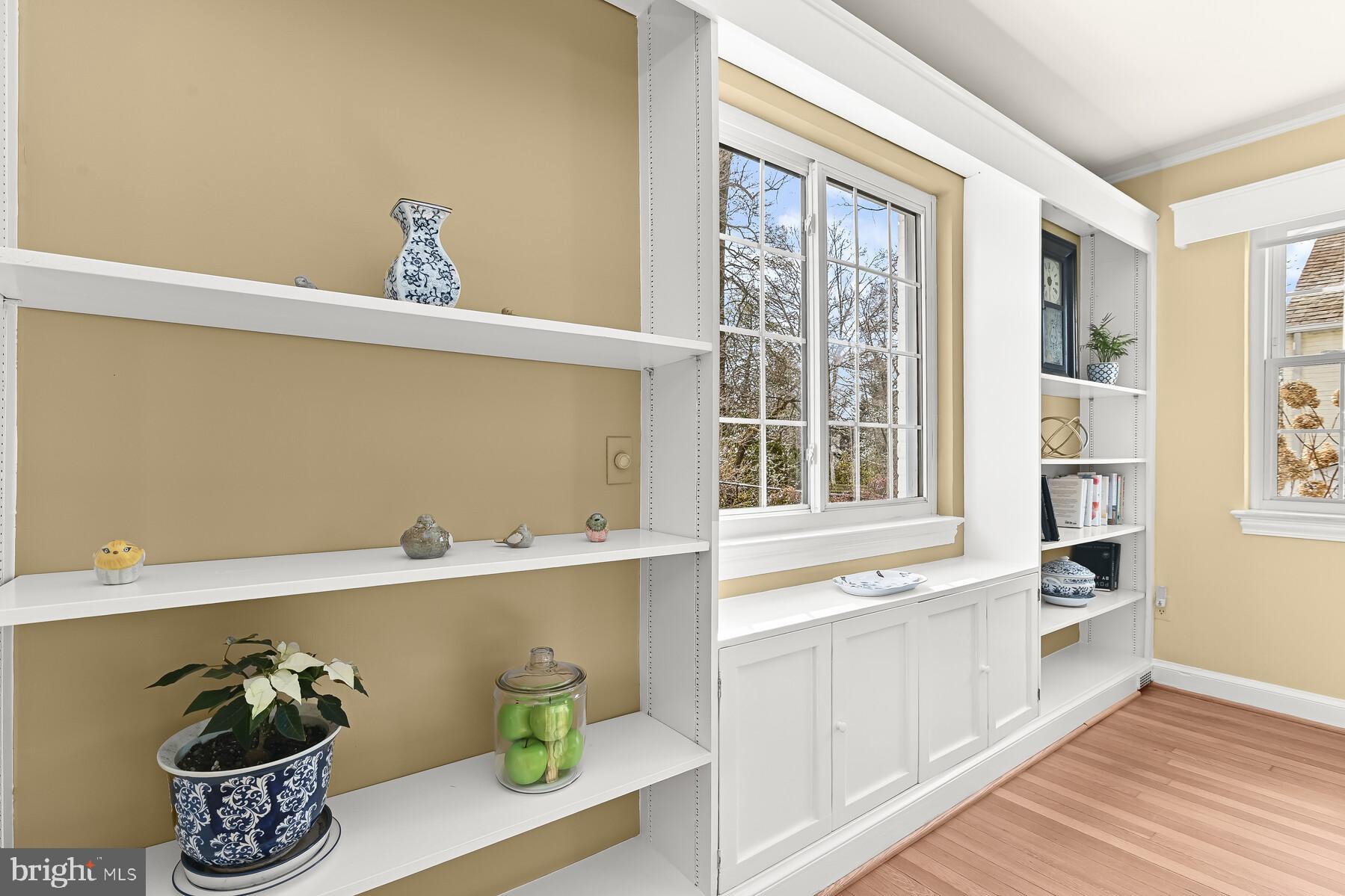 WOODACRES - Residential