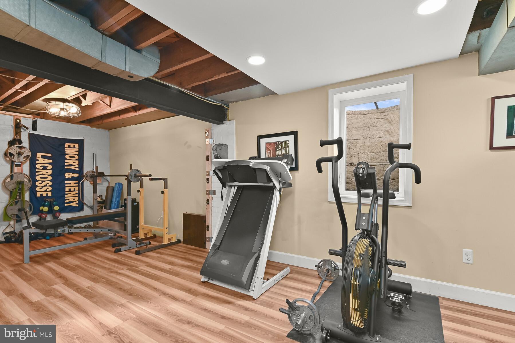 WOODACRES - Residential