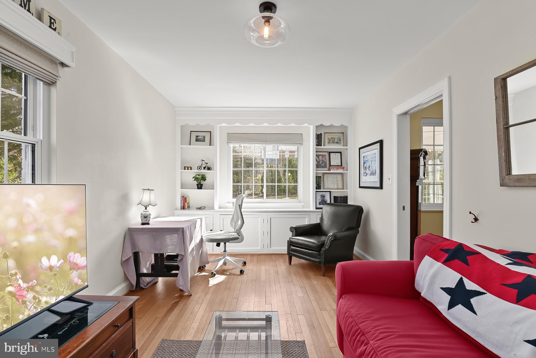 WOODACRES - Residential