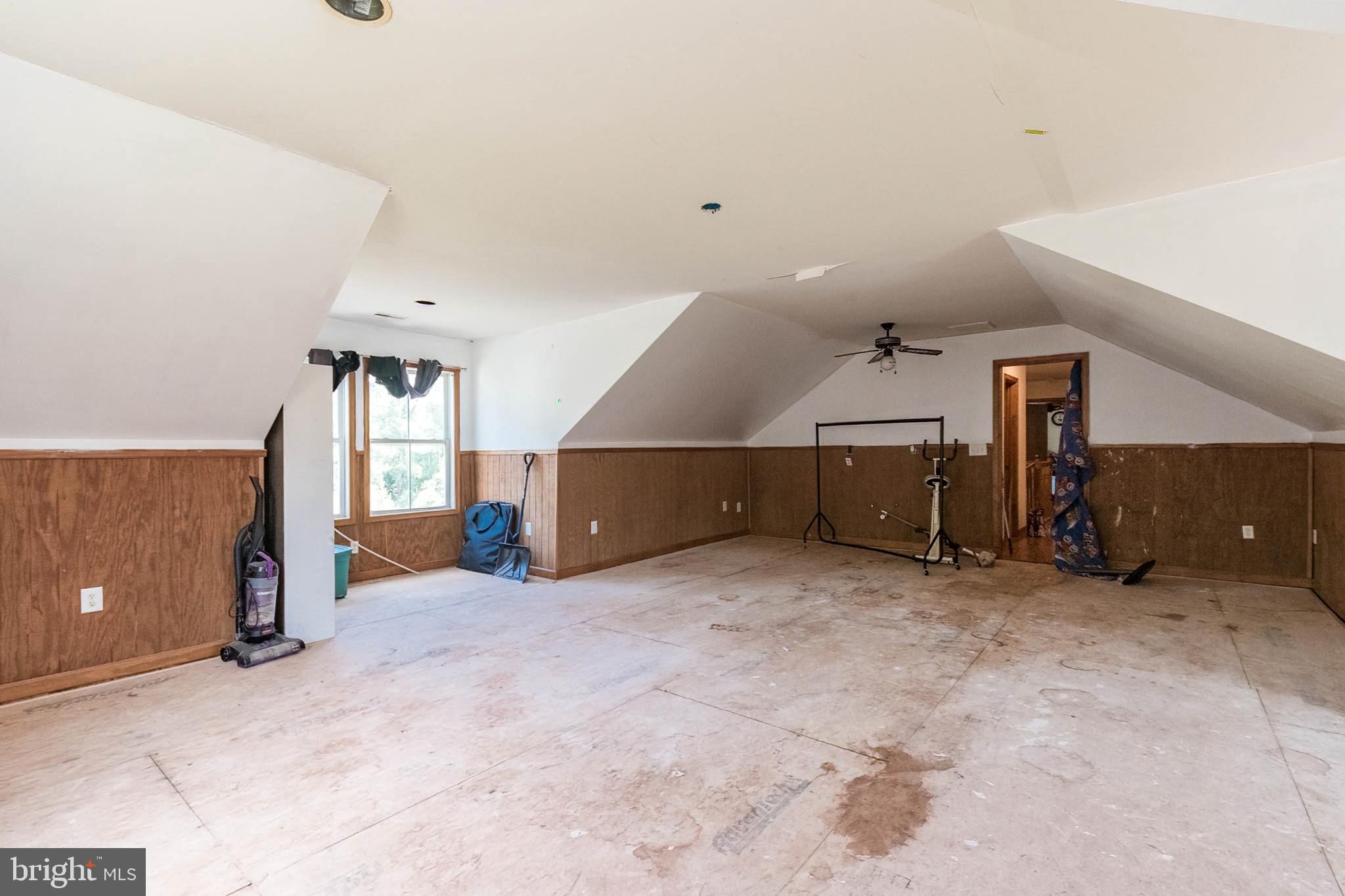 CRESTVIEW ACRES - Residential