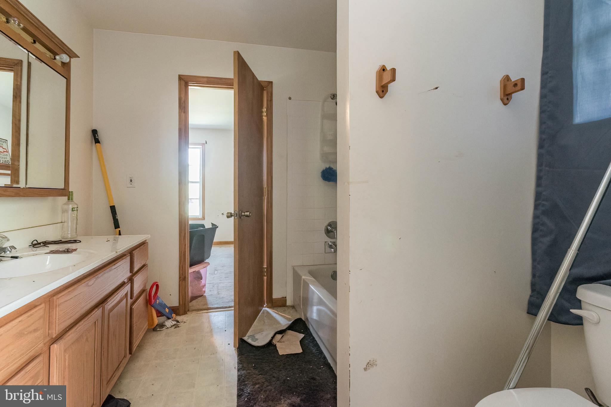 CRESTVIEW ACRES - Residential