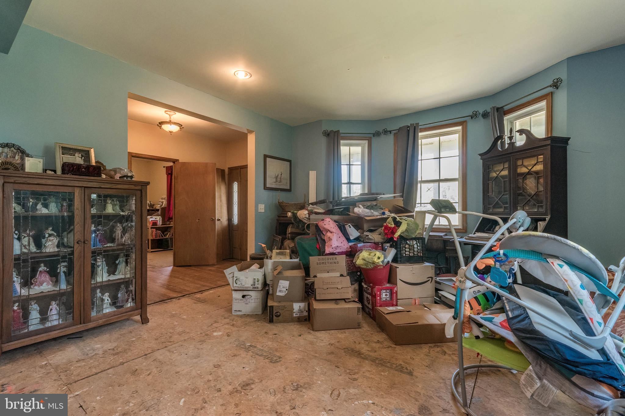 CRESTVIEW ACRES - Residential