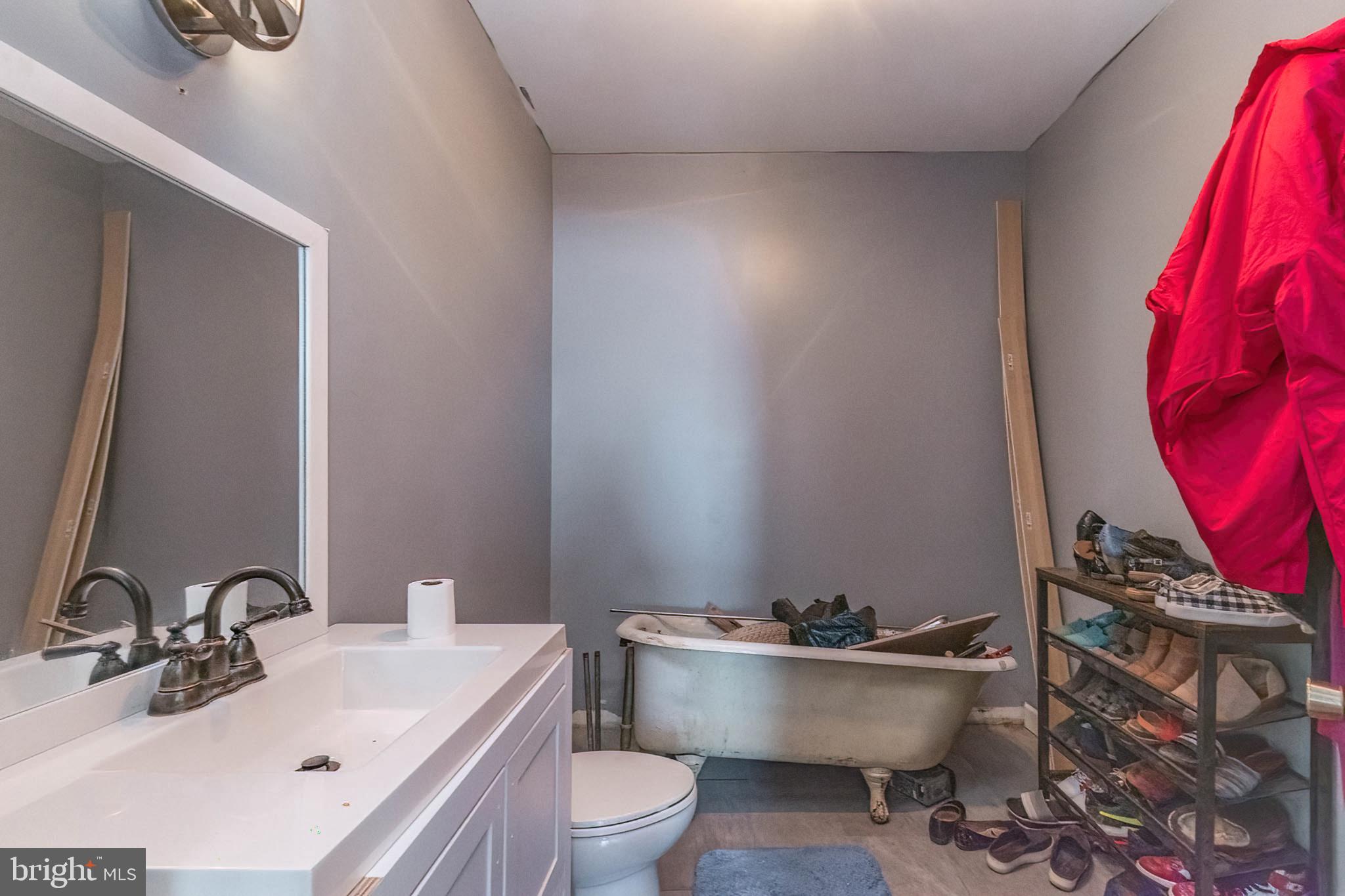 CRESTVIEW ACRES - Residential