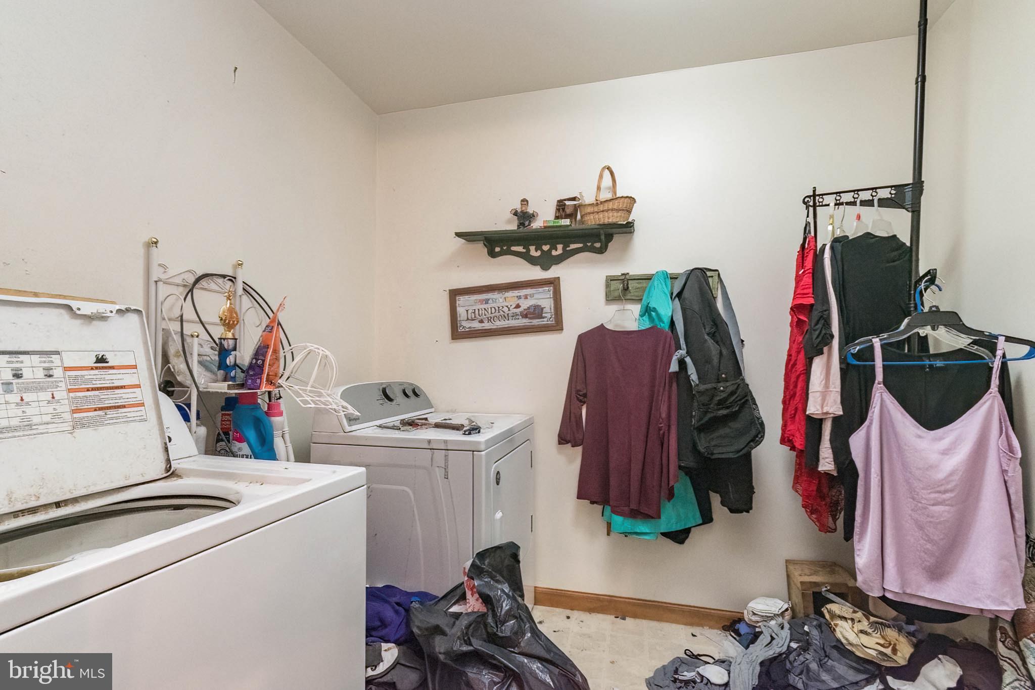 CRESTVIEW ACRES - Residential