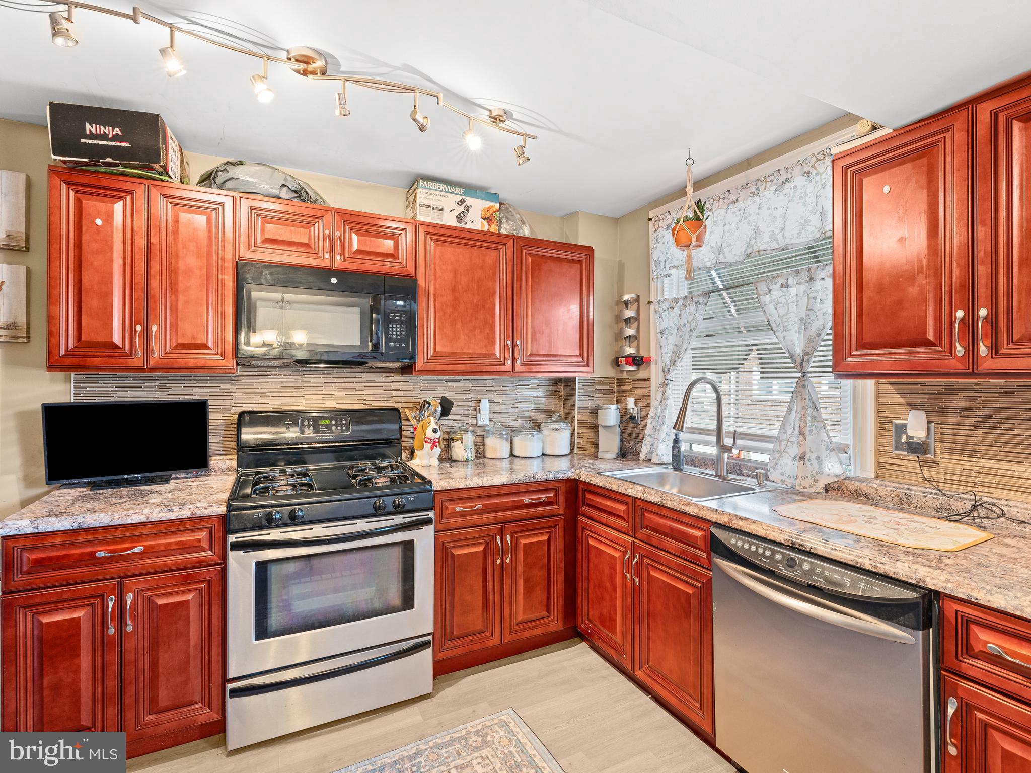 JUNIATA - Residential