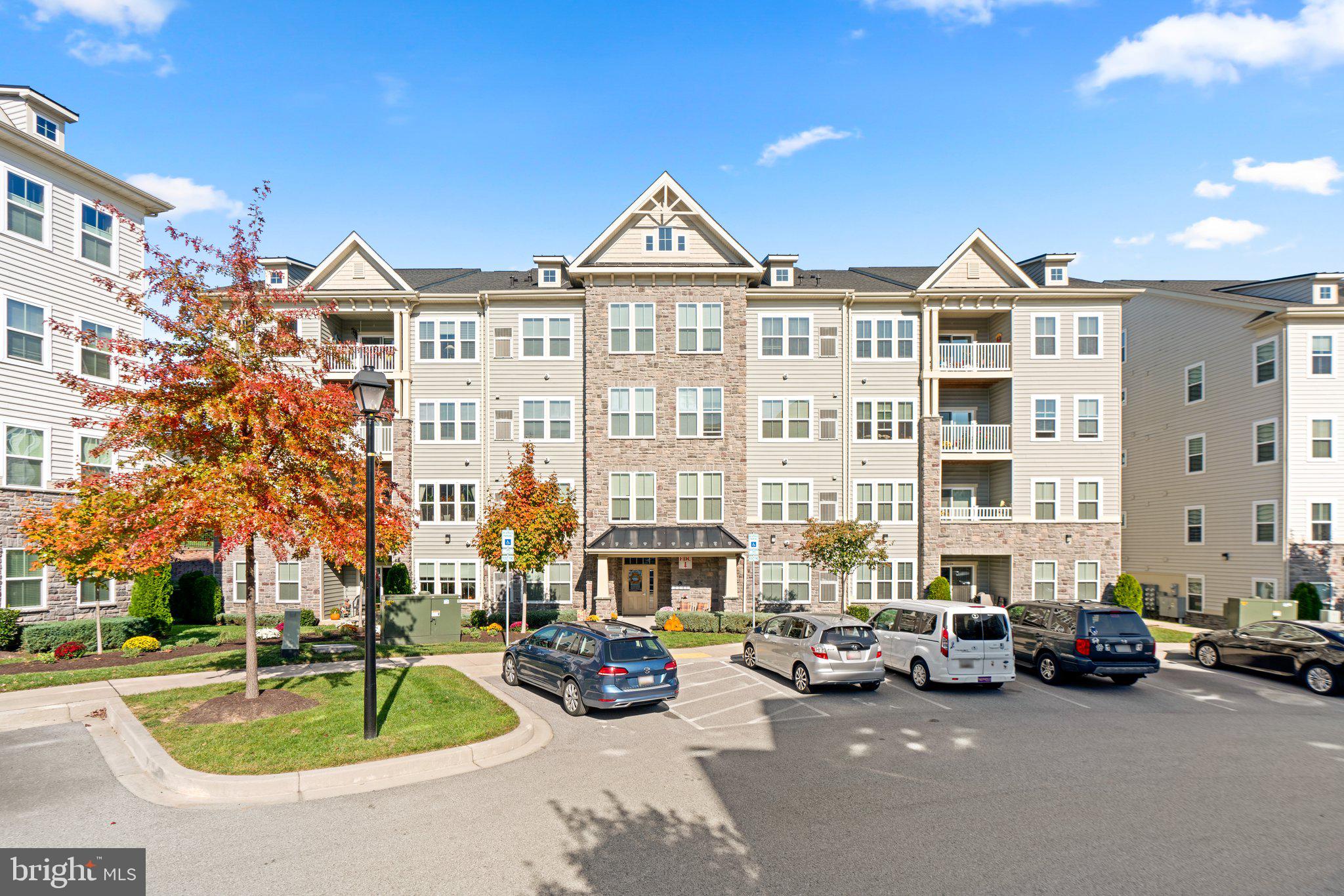 WAVERLY WOODS WEST - Residential