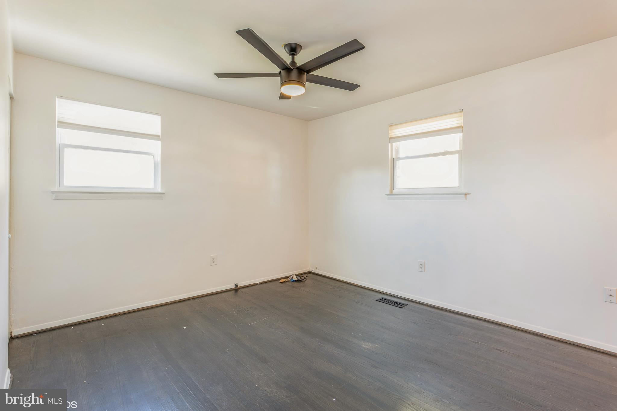 IMPERIAL GARDENS - Residential Lease