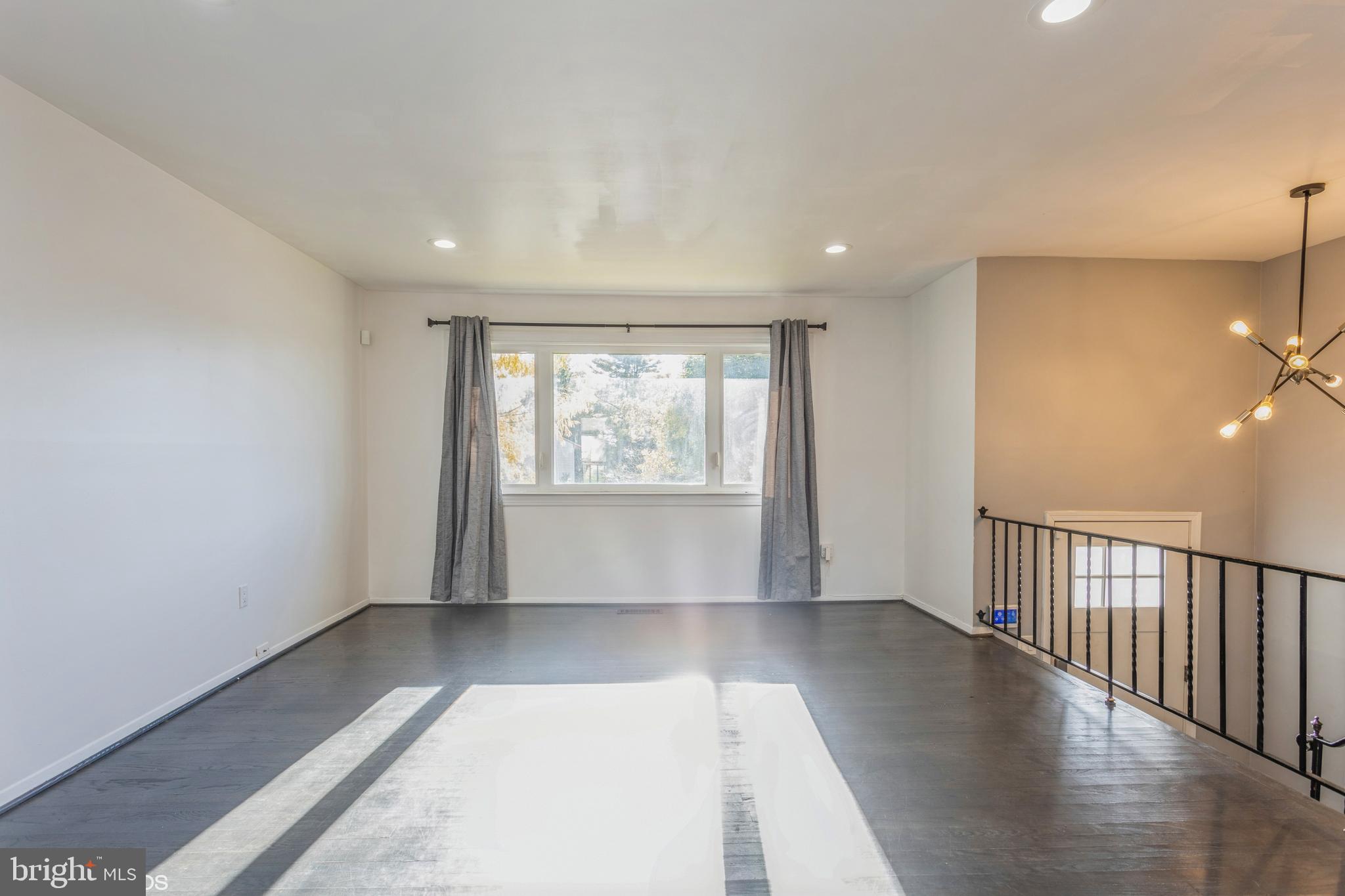 IMPERIAL GARDENS - Residential Lease