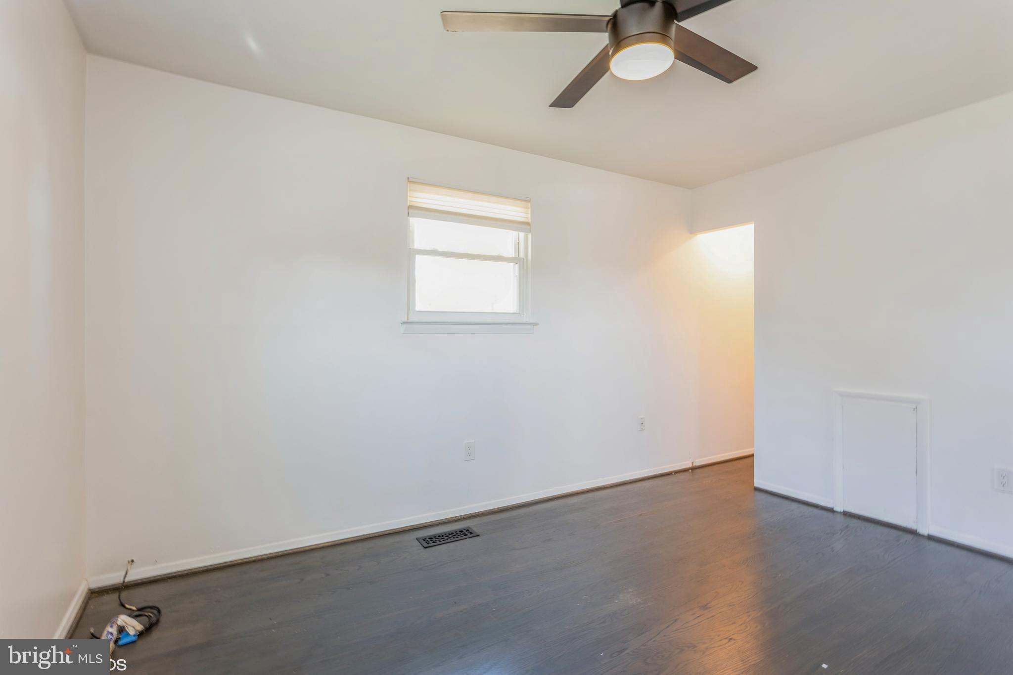 IMPERIAL GARDENS - Residential Lease