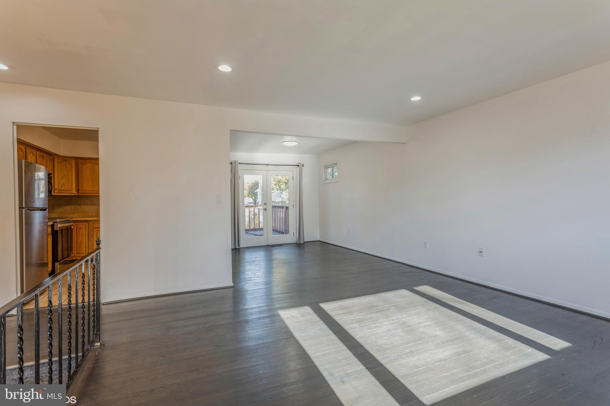 IMPERIAL GARDENS - Residential Lease