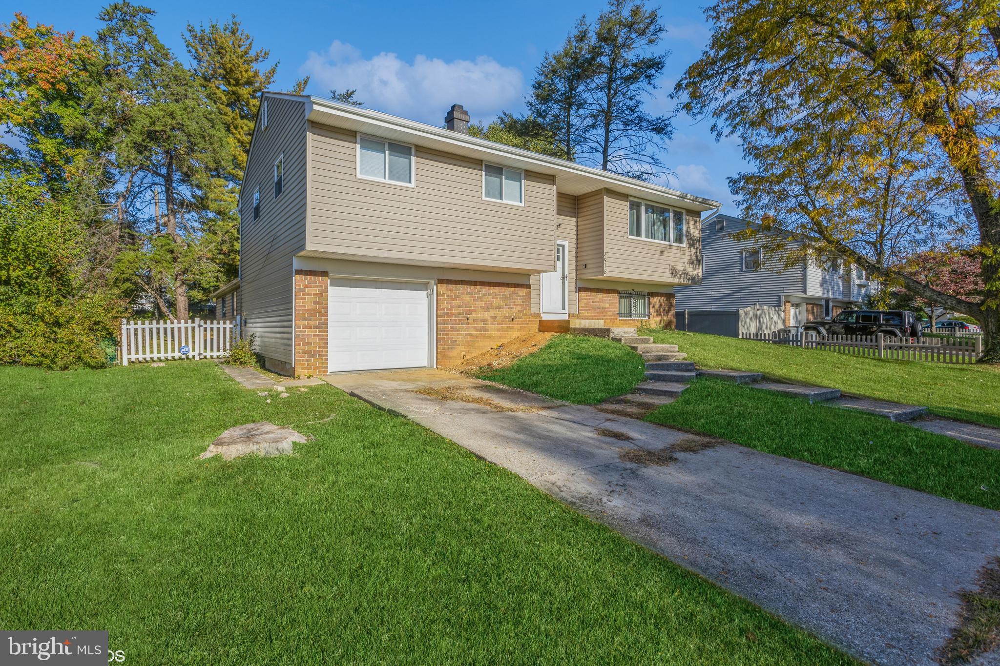 IMPERIAL GARDENS - Residential Lease