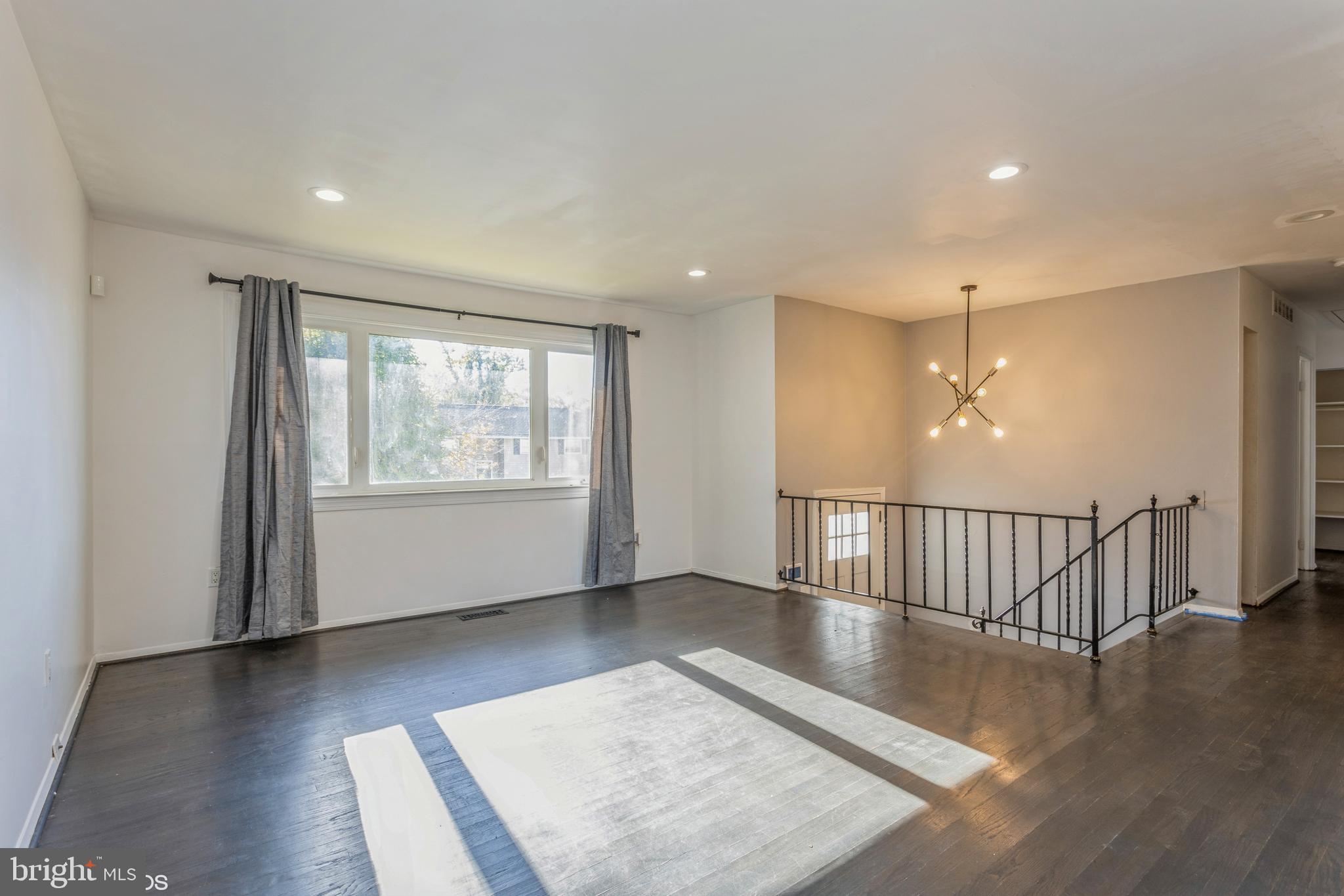 IMPERIAL GARDENS - Residential Lease