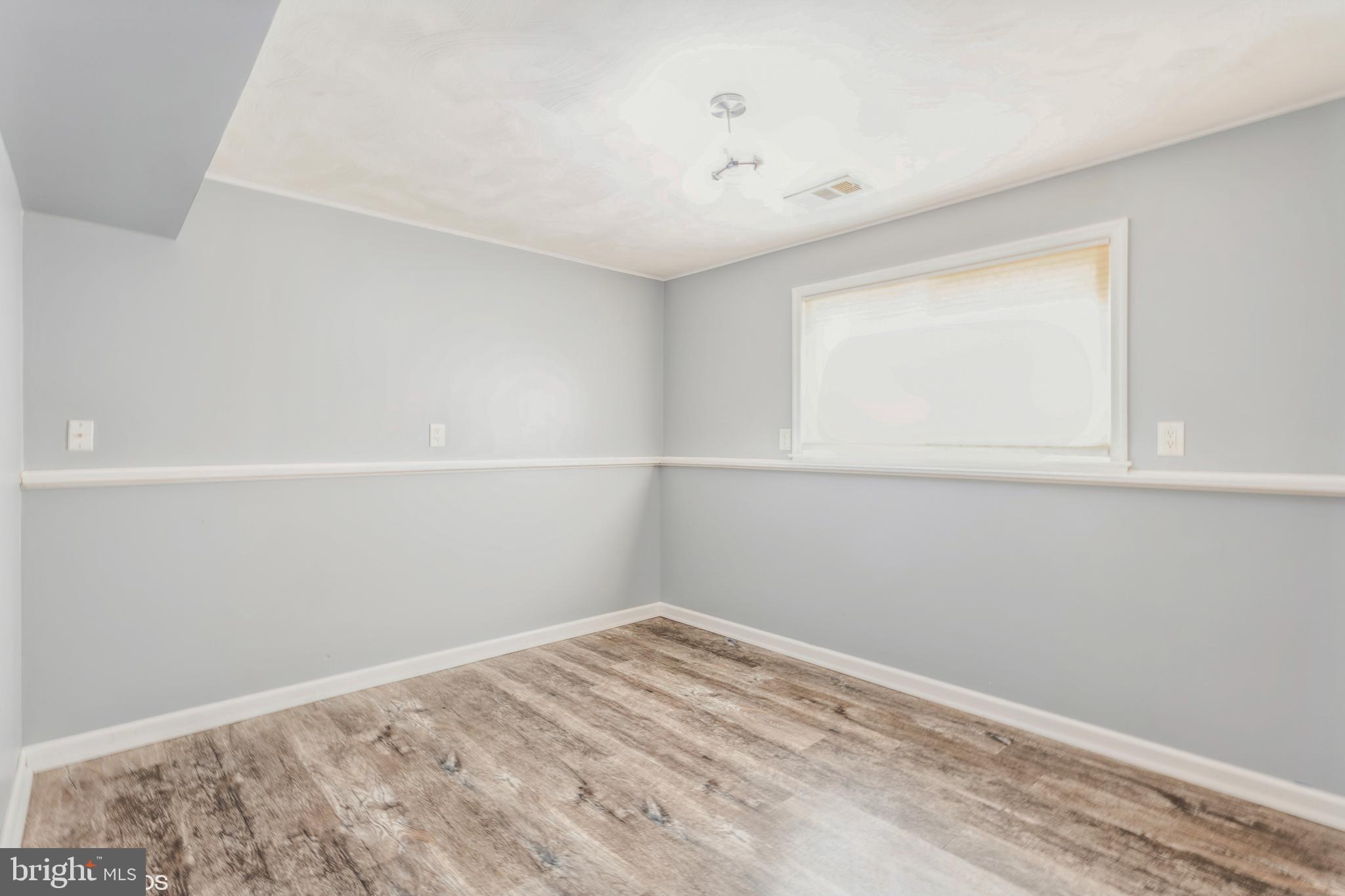 IMPERIAL GARDENS - Residential Lease