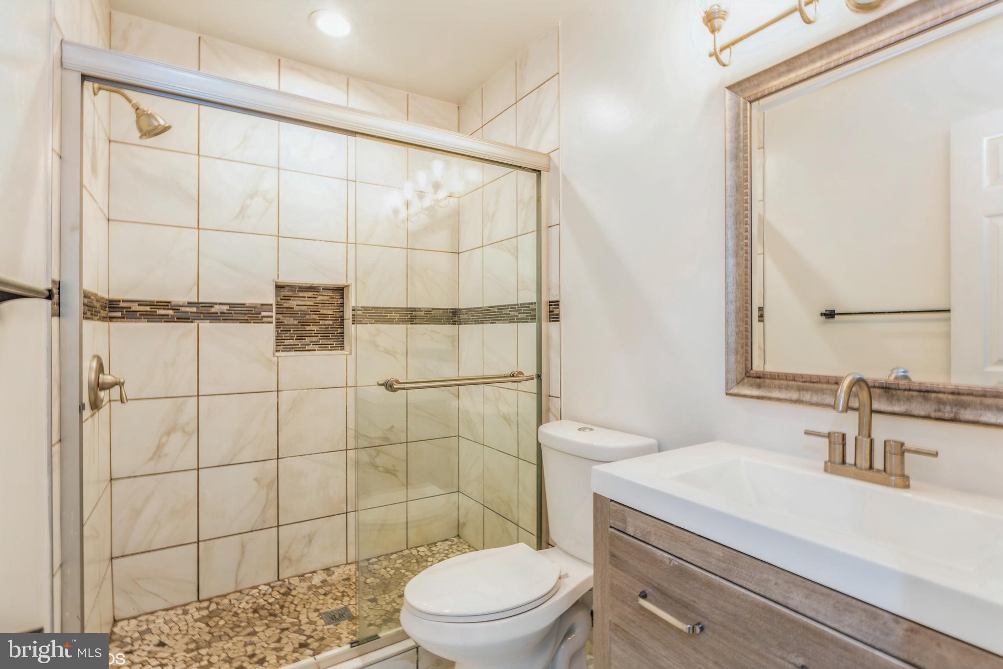 IMPERIAL GARDENS - Residential Lease