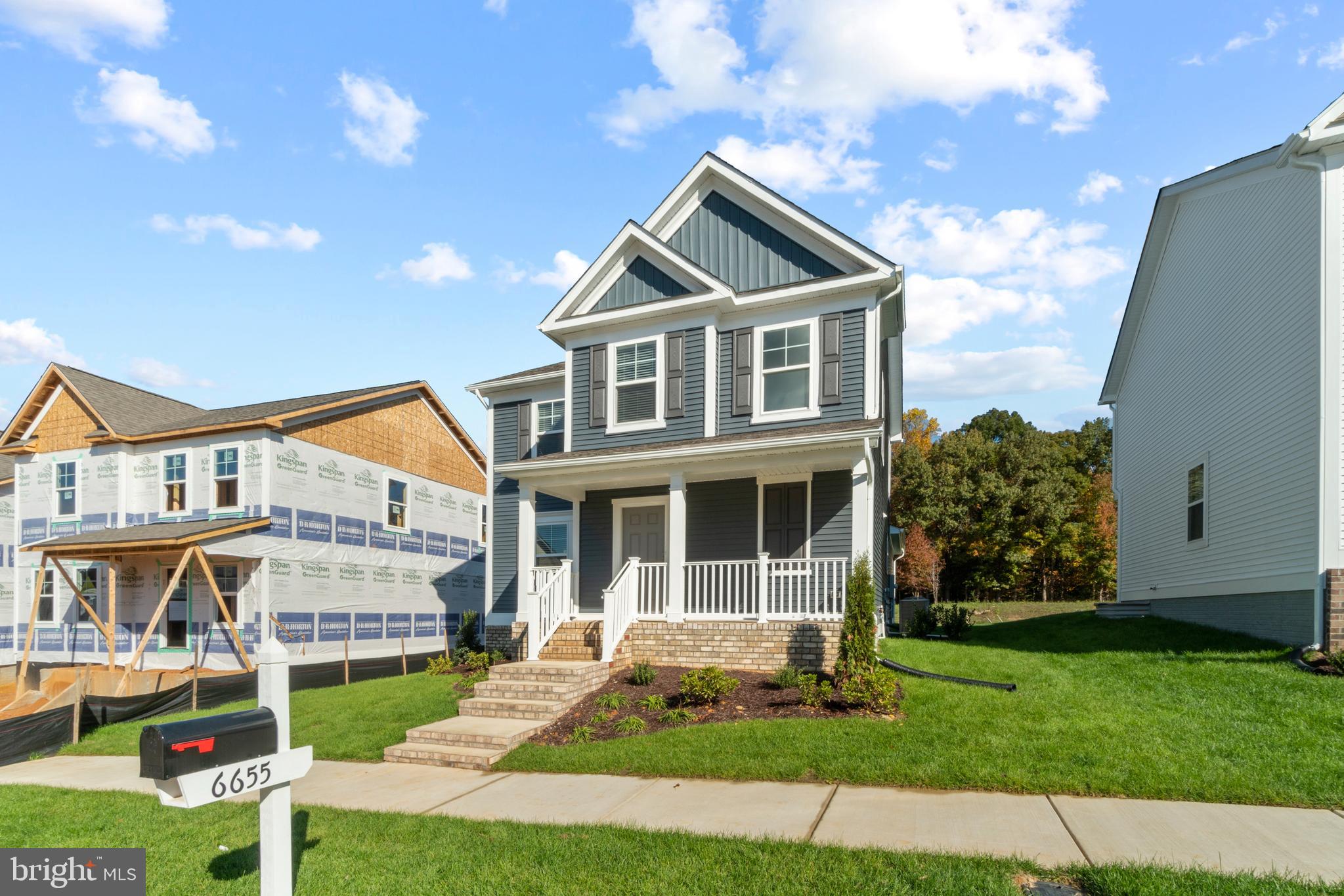 LADYSMITH VILLAGE - Residential