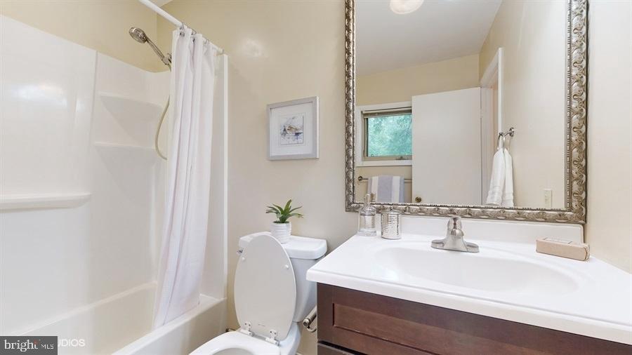 DEVON PARK - Residential