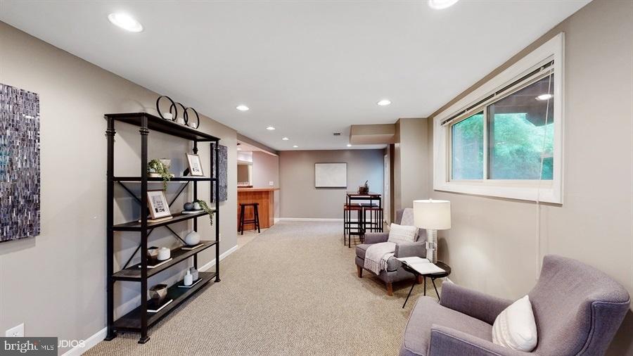 DEVON PARK - Residential