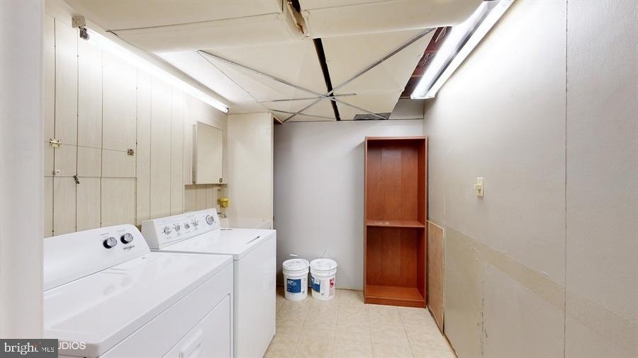 DEVON PARK - Residential