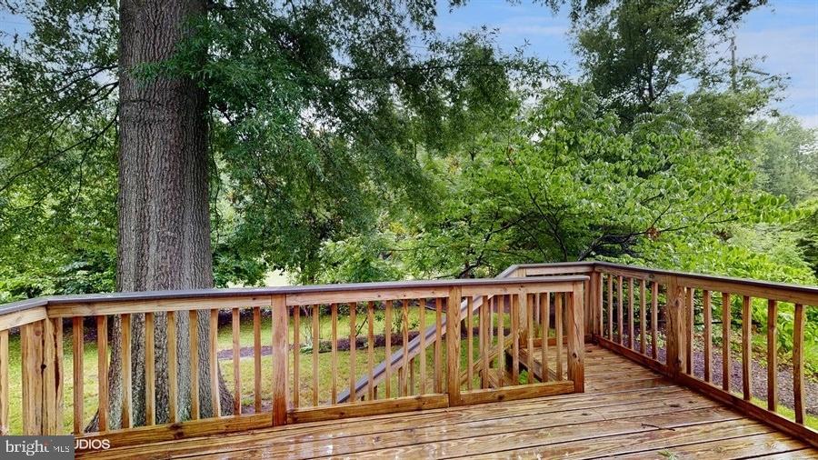 DEVON PARK - Residential