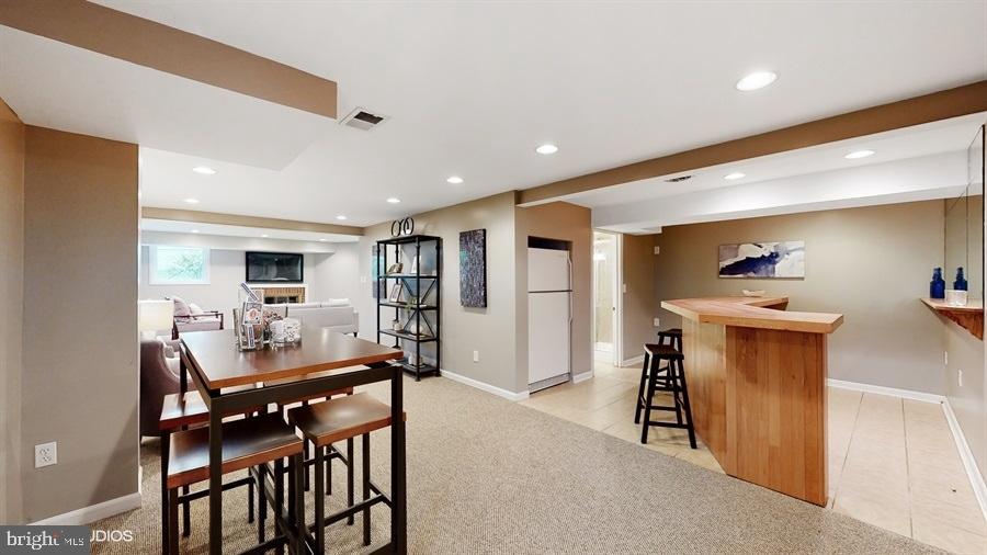 DEVON PARK - Residential