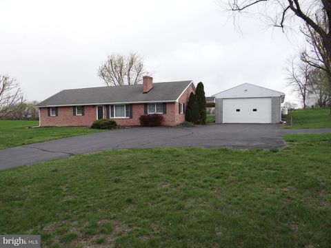 5135 BUCHANAN TRAIL WEST W GREENCASTLE PA 17225