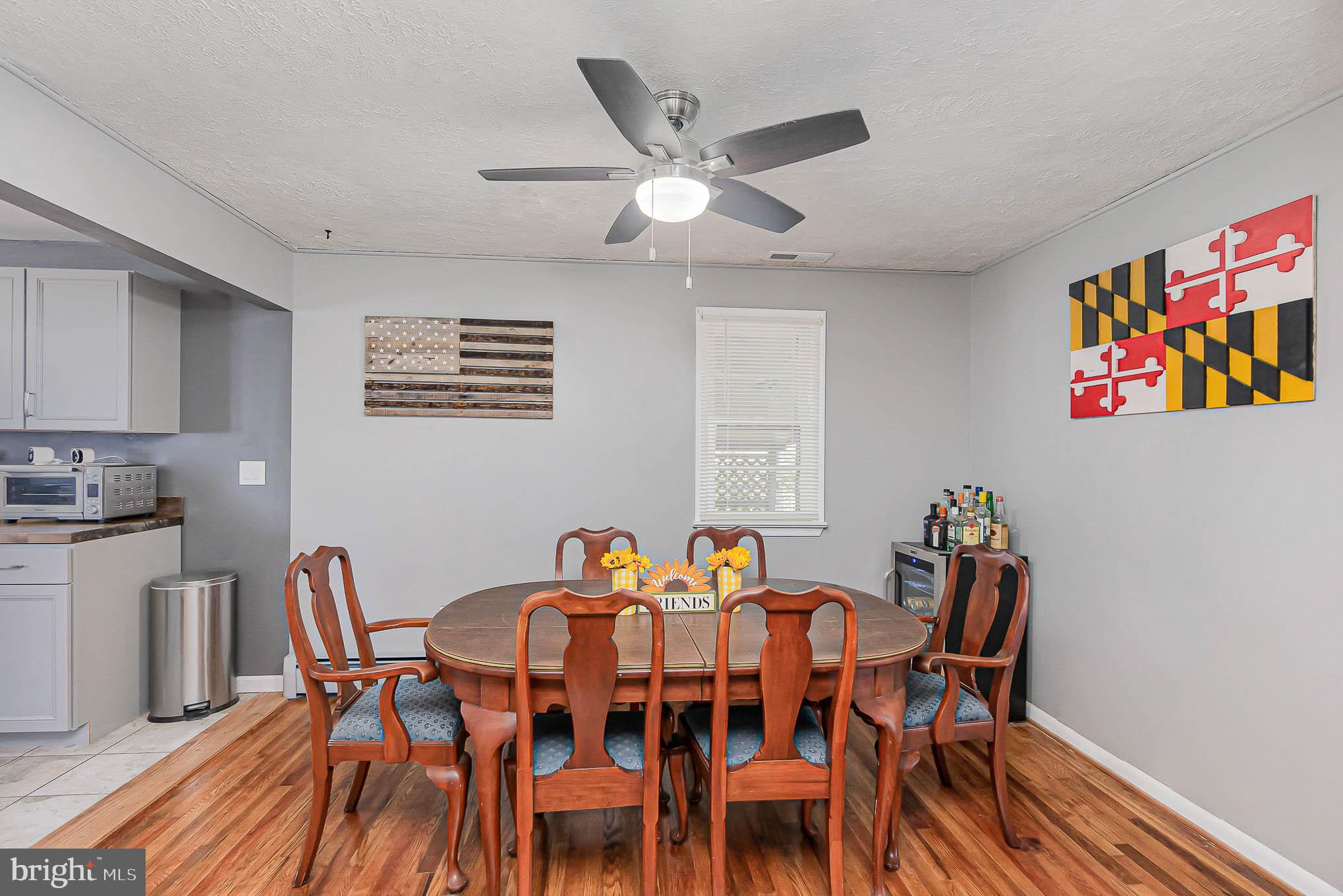 ESSEX/MIDDLE RIVER - Residential