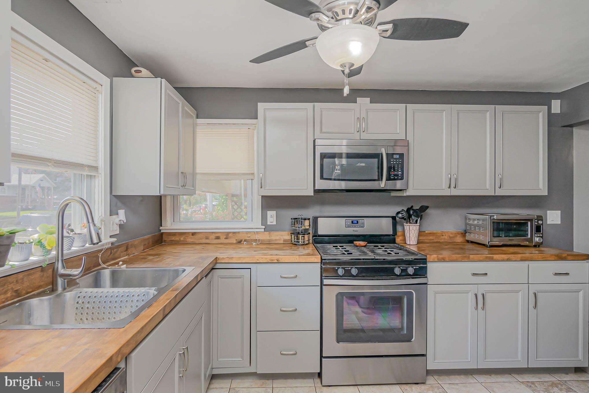 ESSEX/MIDDLE RIVER - Residential