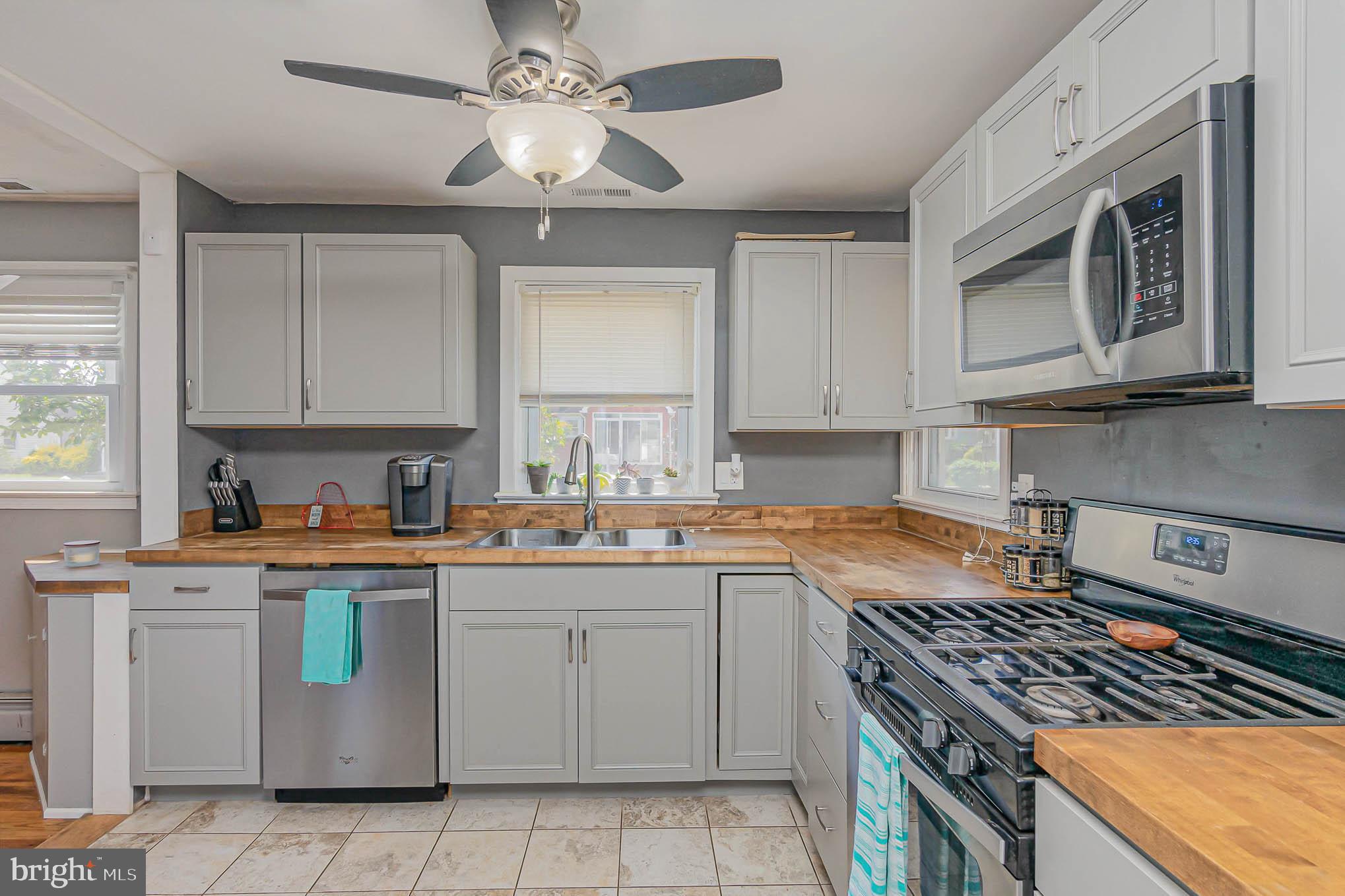 ESSEX/MIDDLE RIVER - Residential