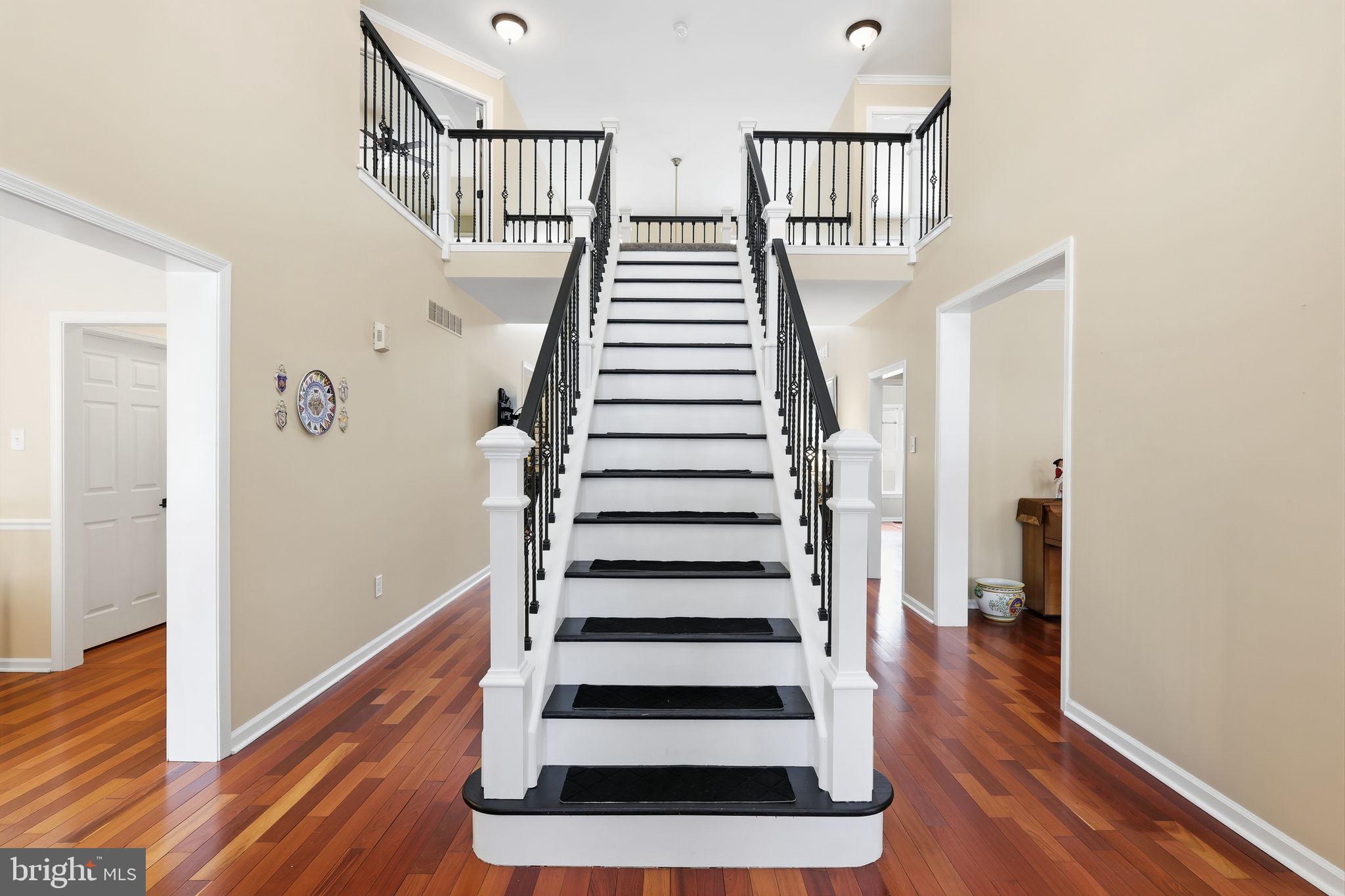 THE RIDINGS - Residential