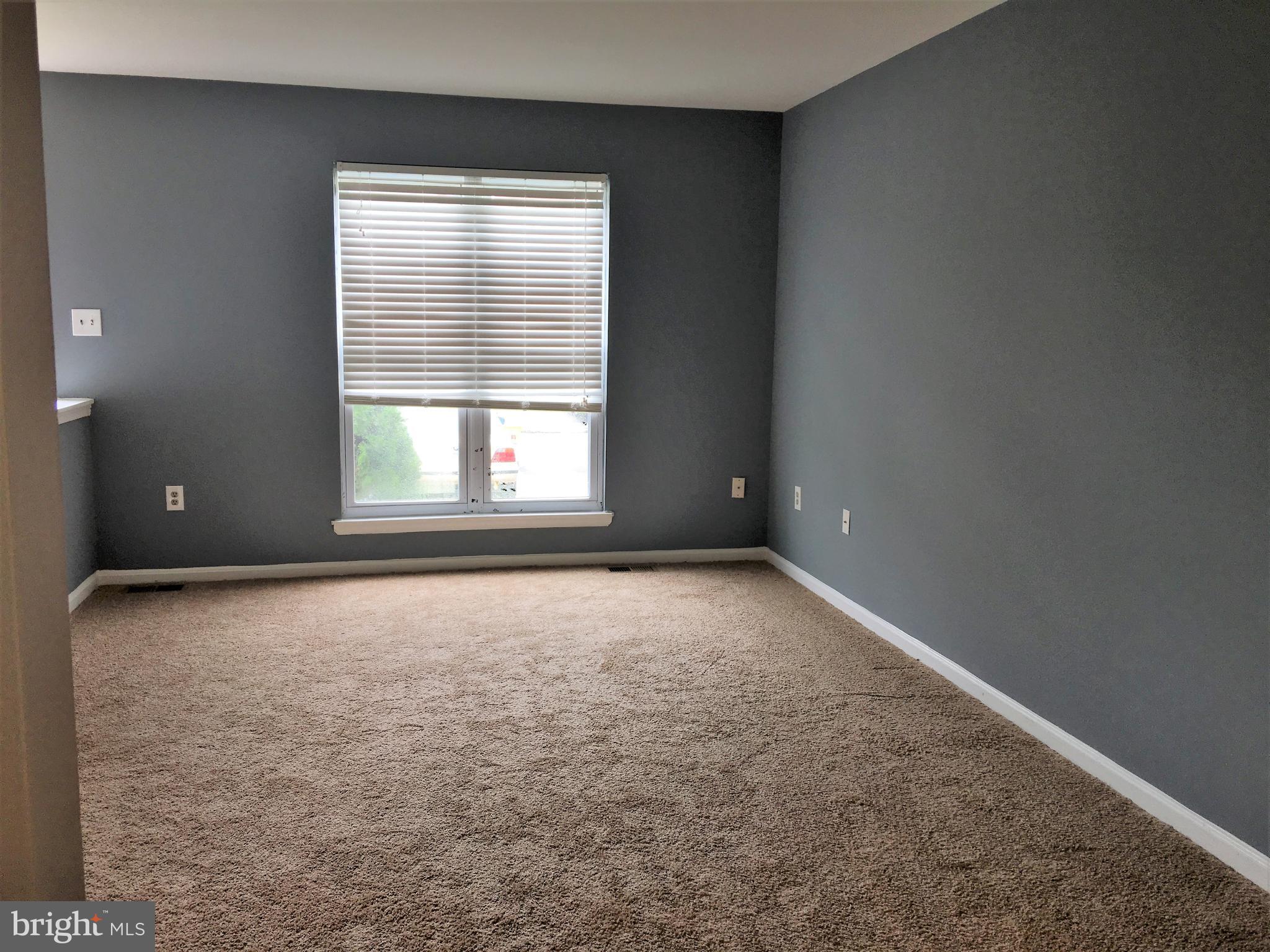 CLOVERLEAF TOWNHOUSES - Residential Lease