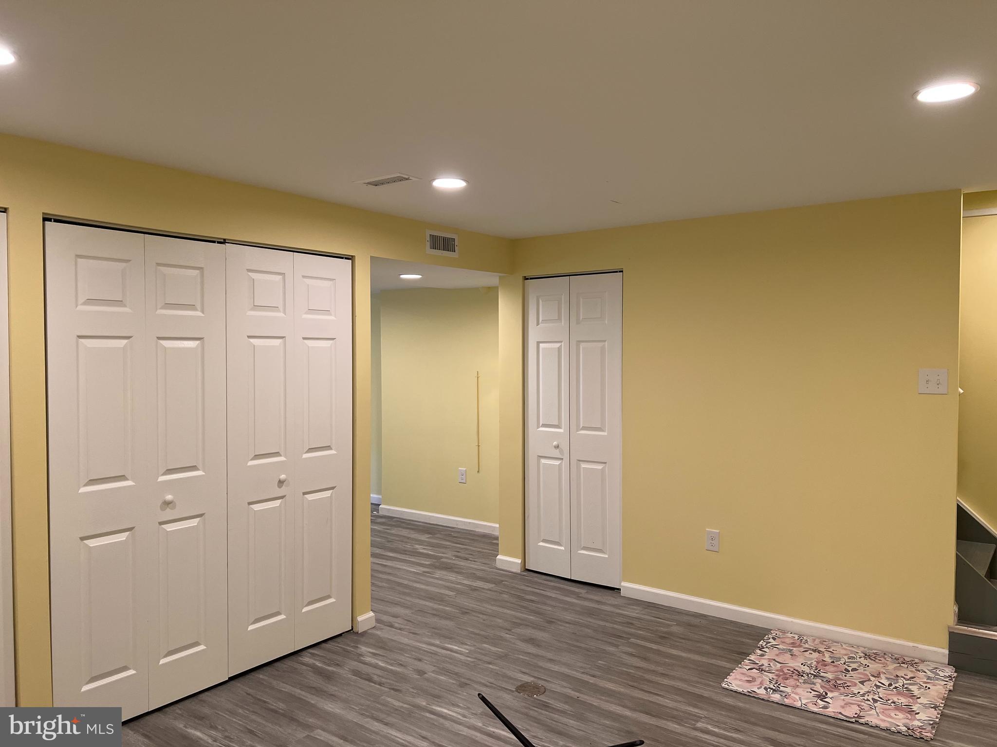 CLOVERLEAF TOWNHOUSES - Residential Lease