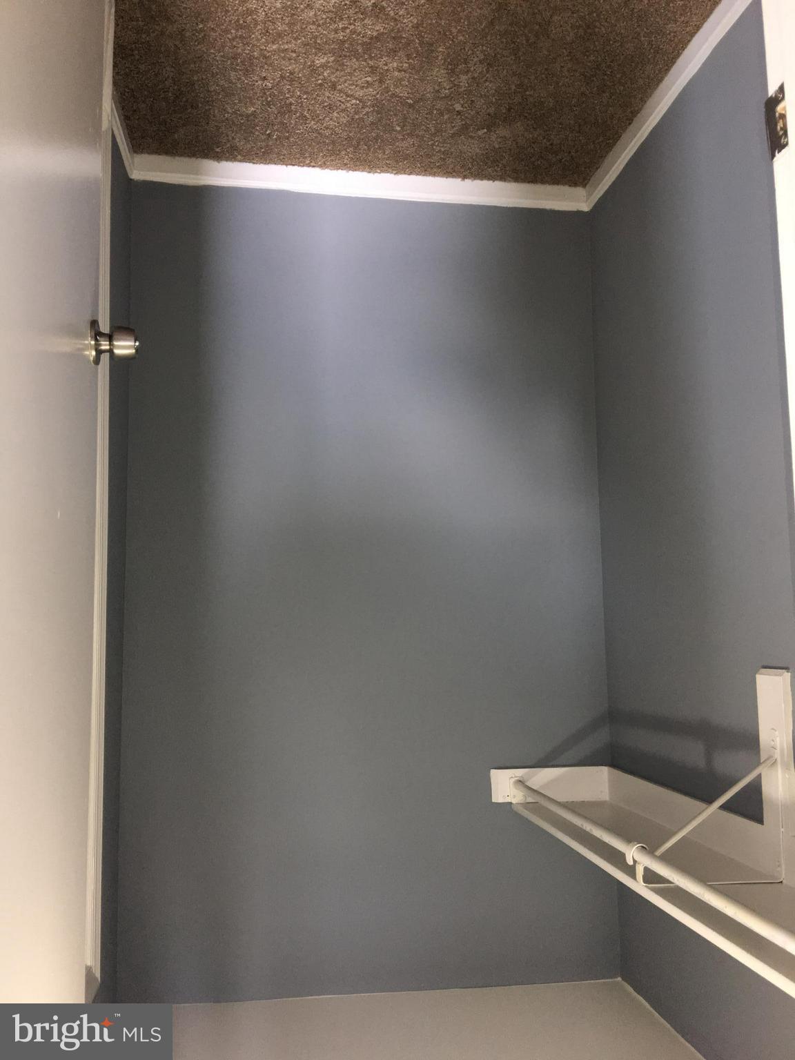 CLOVERLEAF TOWNHOUSES - Residential Lease