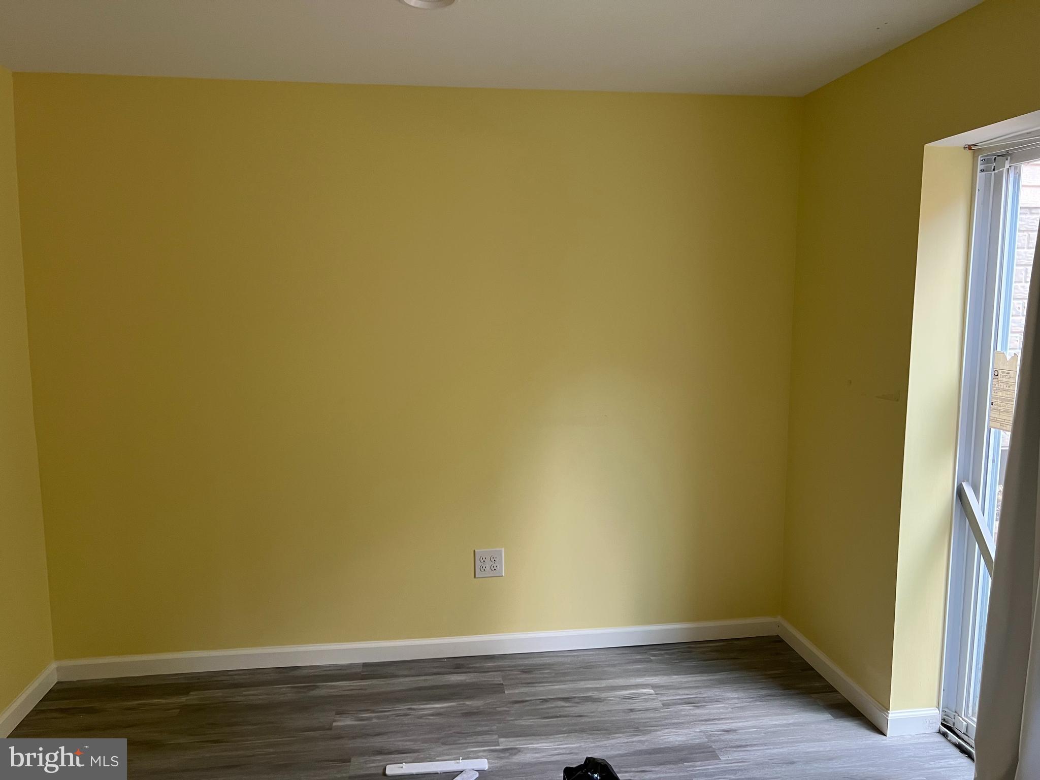 CLOVERLEAF TOWNHOUSES - Residential Lease