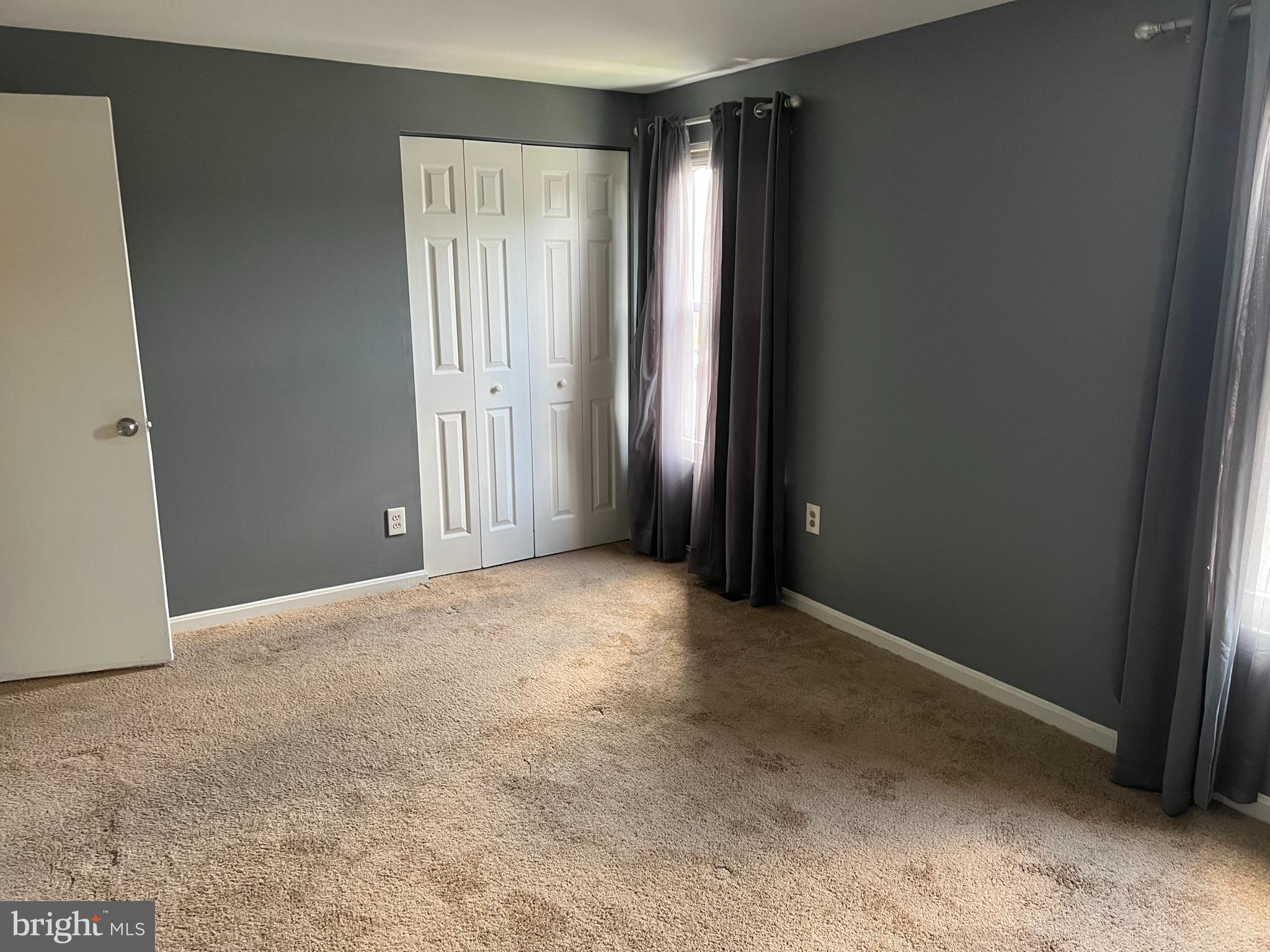 CLOVERLEAF TOWNHOUSES - Residential Lease