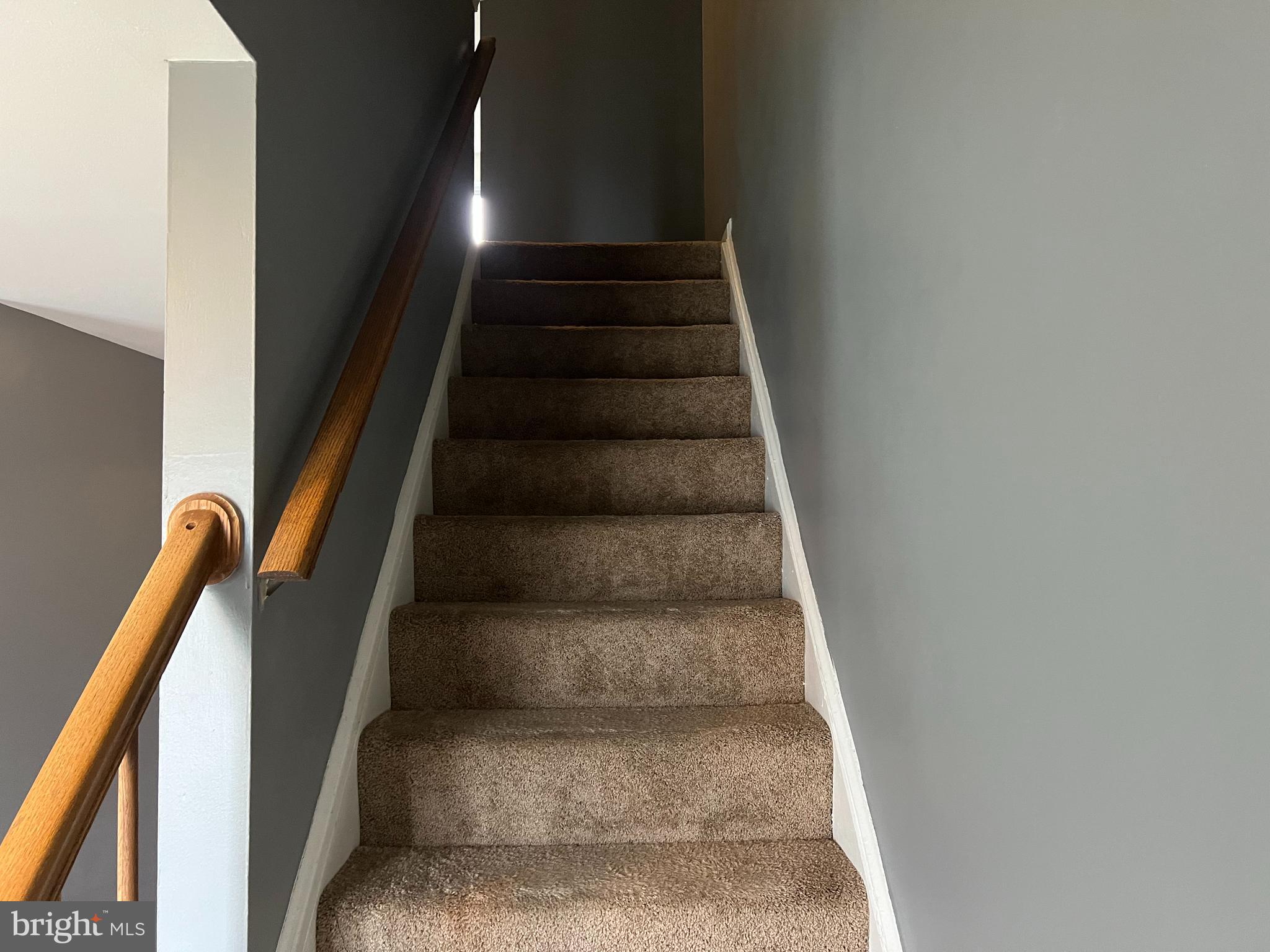 CLOVERLEAF TOWNHOUSES - Residential Lease