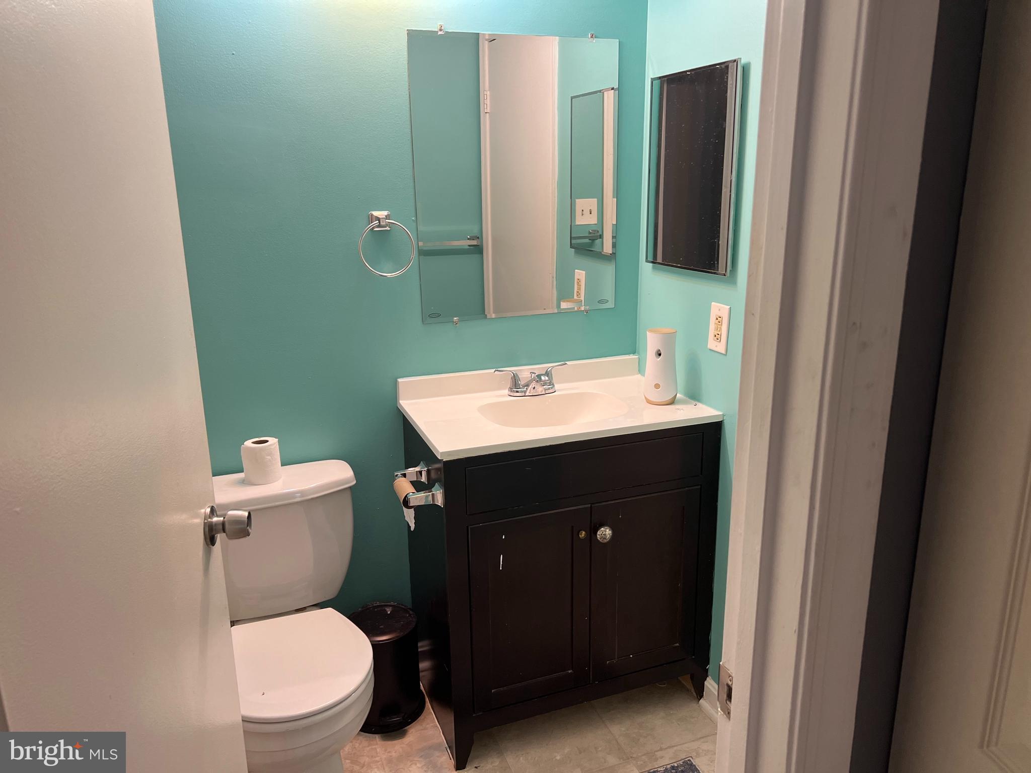 CLOVERLEAF TOWNHOUSES - Residential Lease