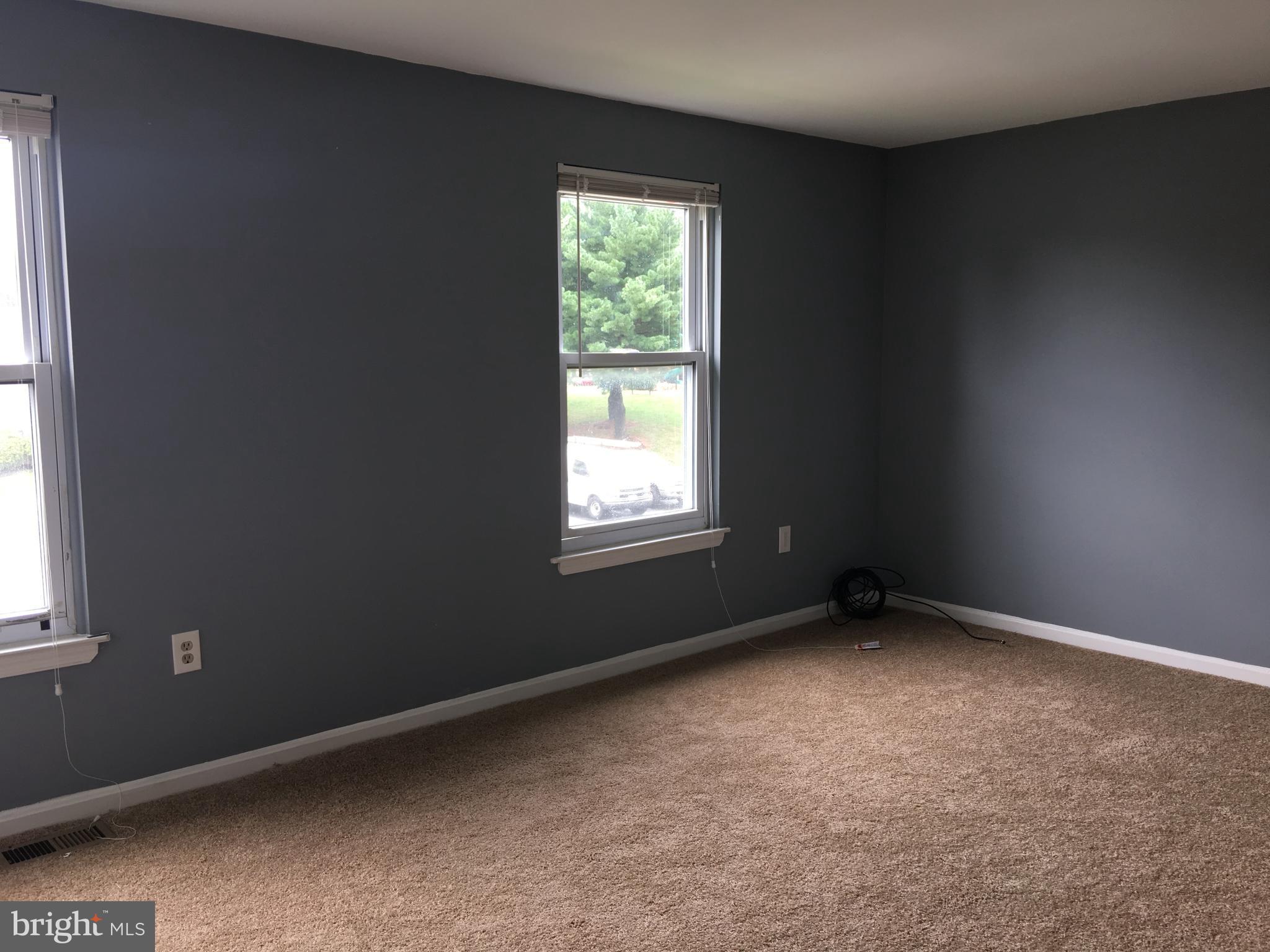 CLOVERLEAF TOWNHOUSES - Residential Lease