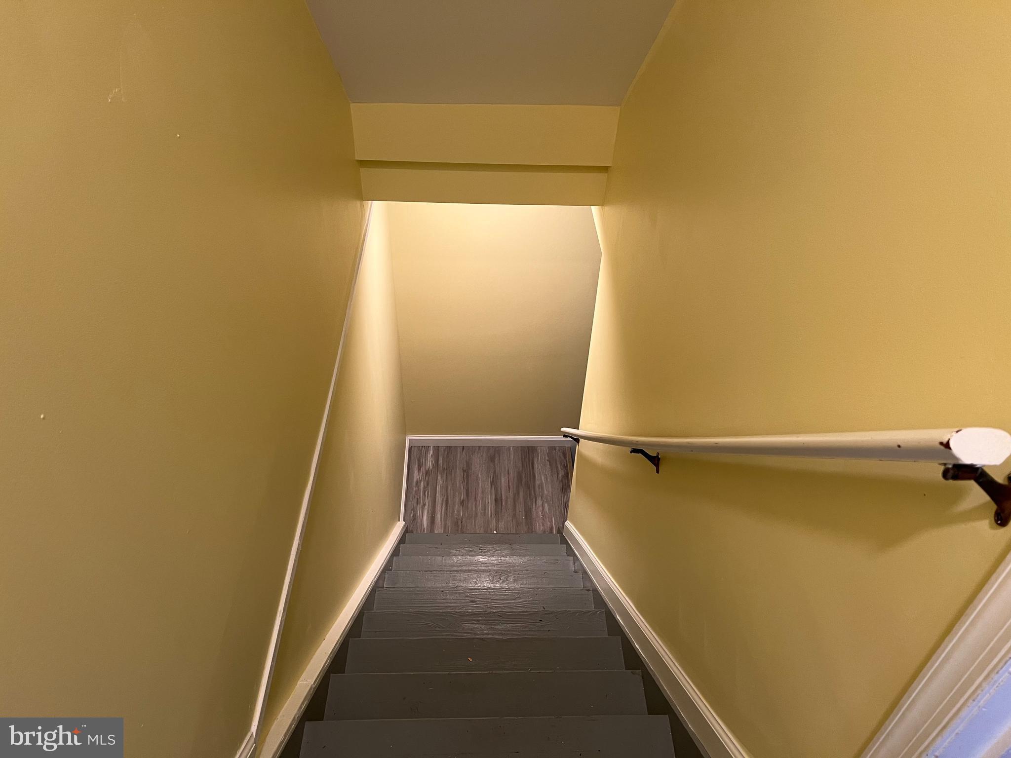 CLOVERLEAF TOWNHOUSES - Residential Lease