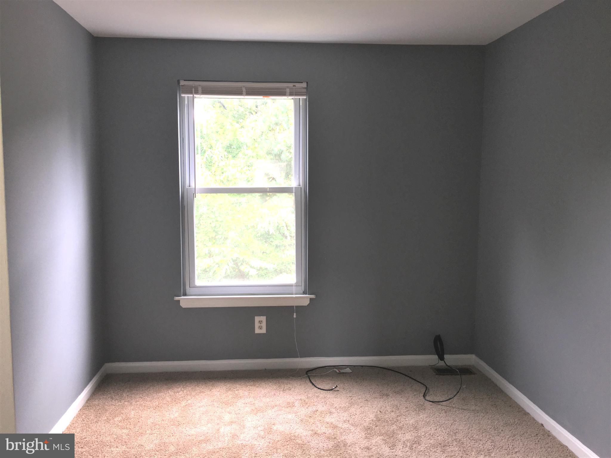 CLOVERLEAF TOWNHOUSES - Residential Lease