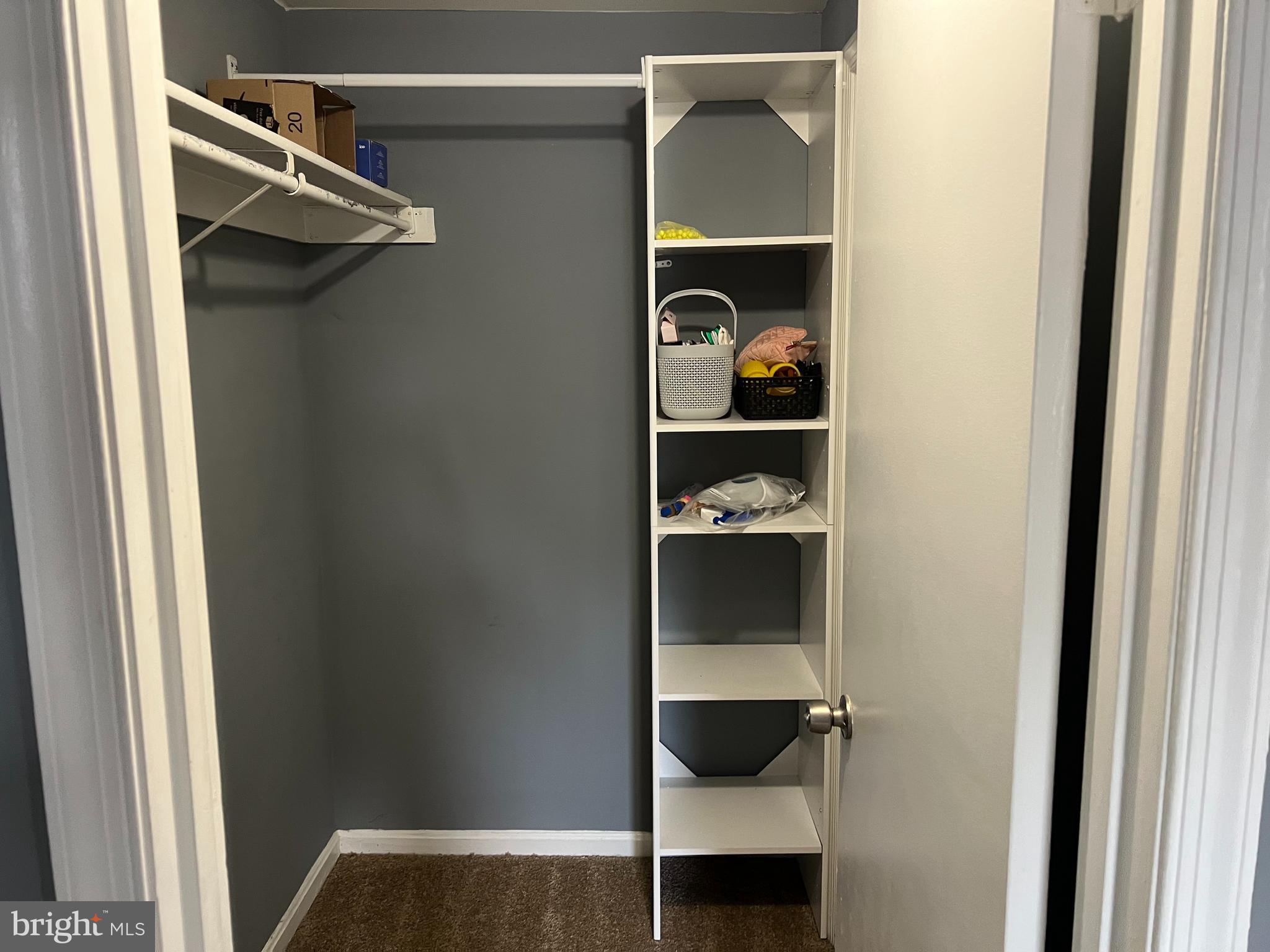 CLOVERLEAF TOWNHOUSES - Residential Lease