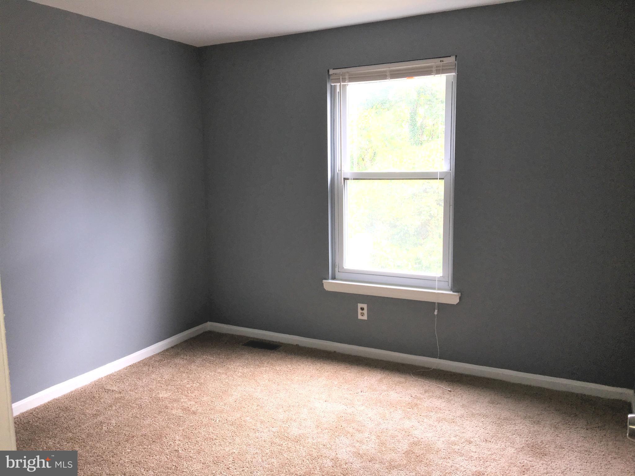 CLOVERLEAF TOWNHOUSES - Residential Lease