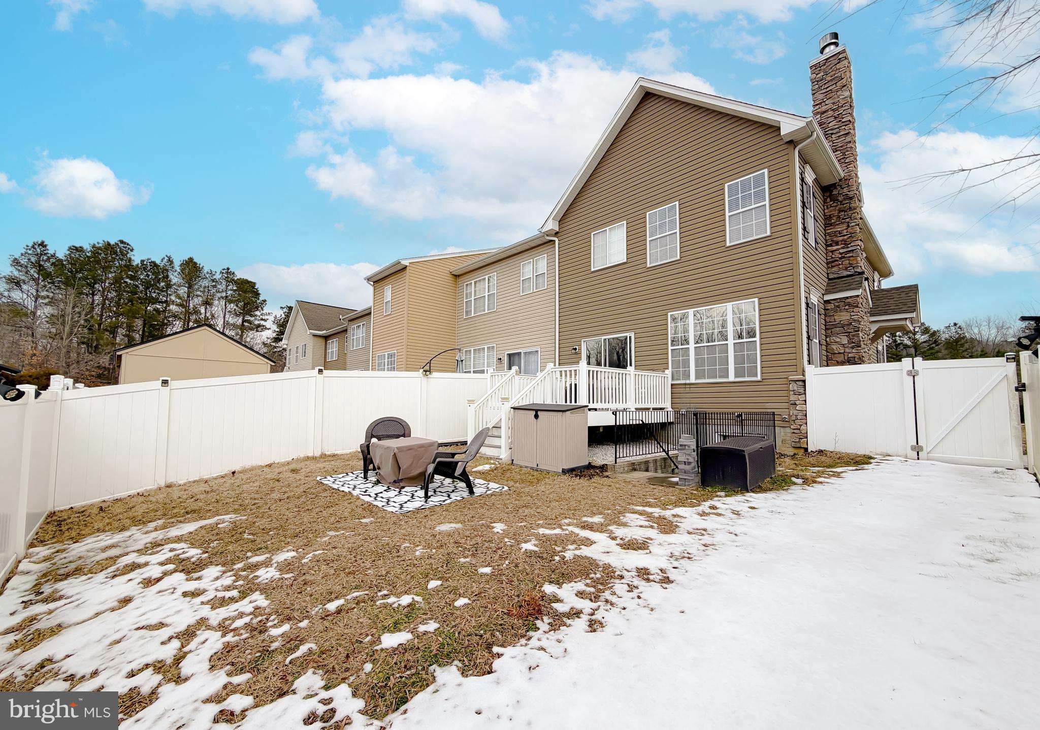 ELIZABETH HILLS - Residential