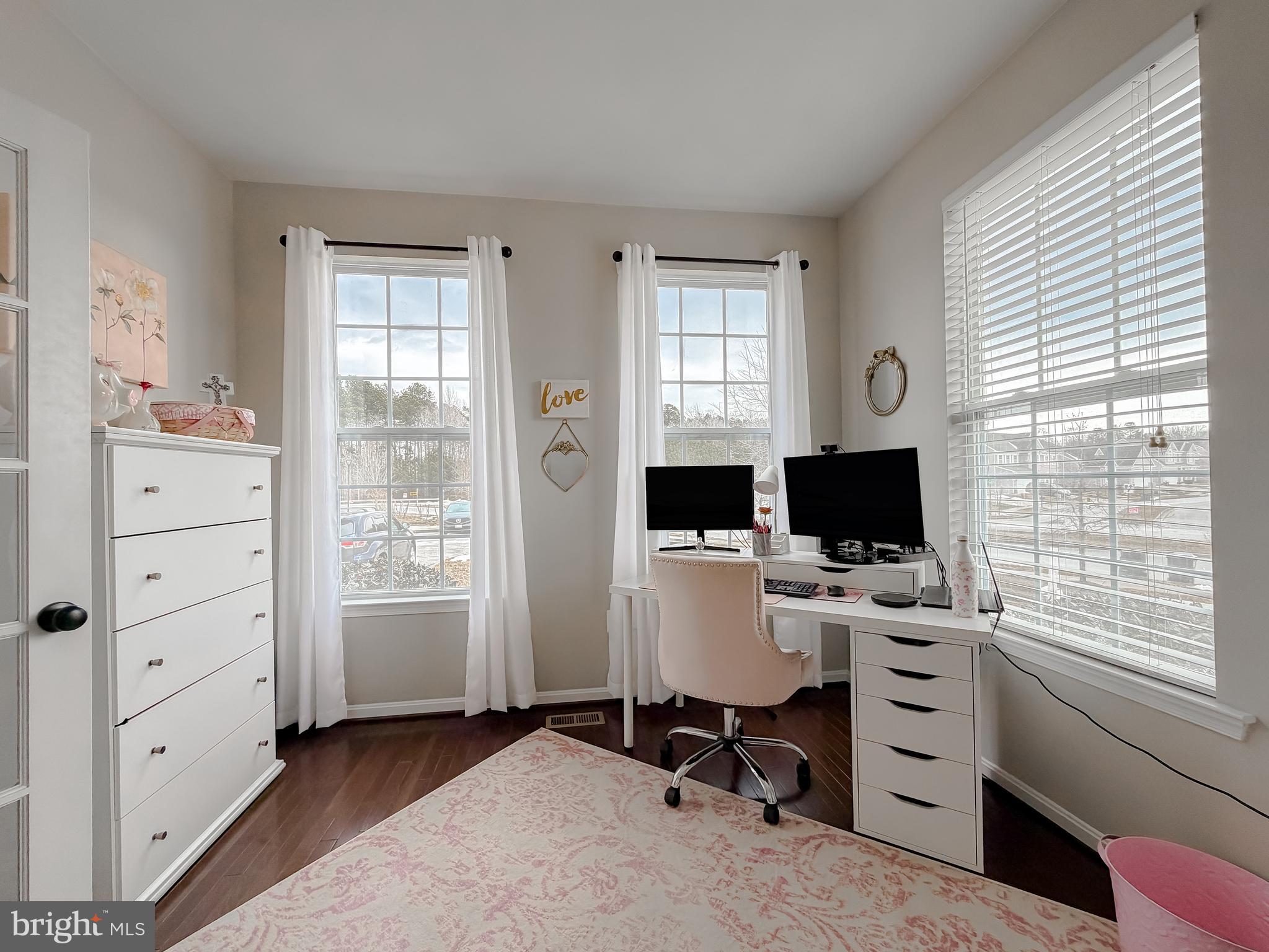 ELIZABETH HILLS - Residential