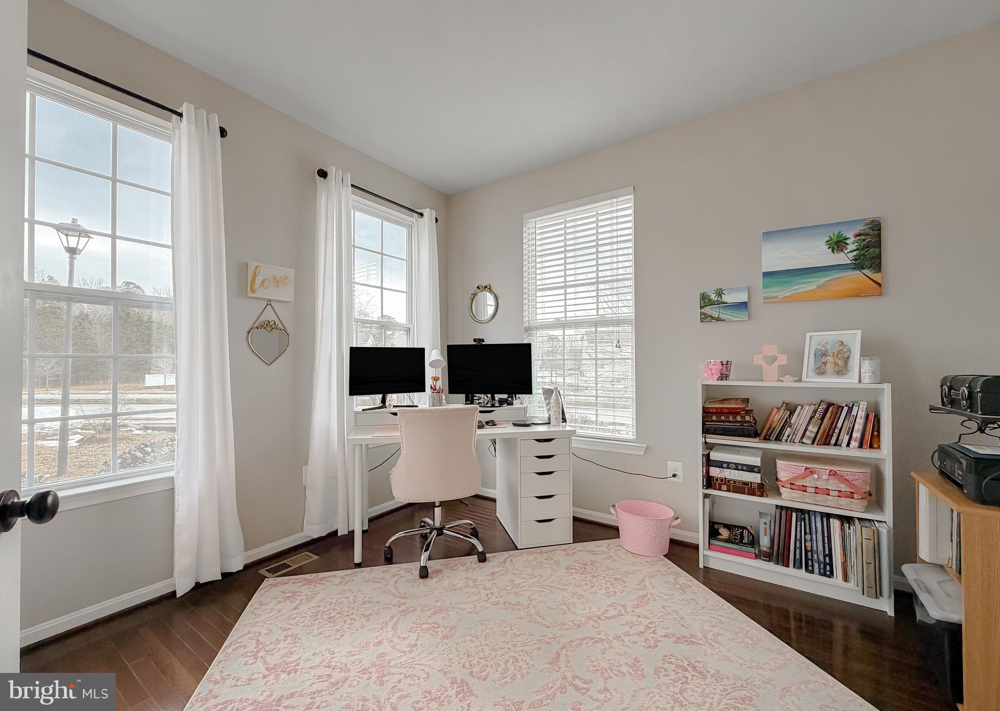 ELIZABETH HILLS - Residential