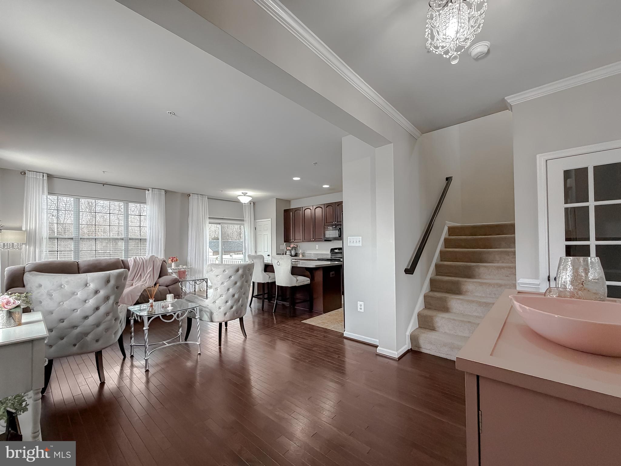 ELIZABETH HILLS - Residential