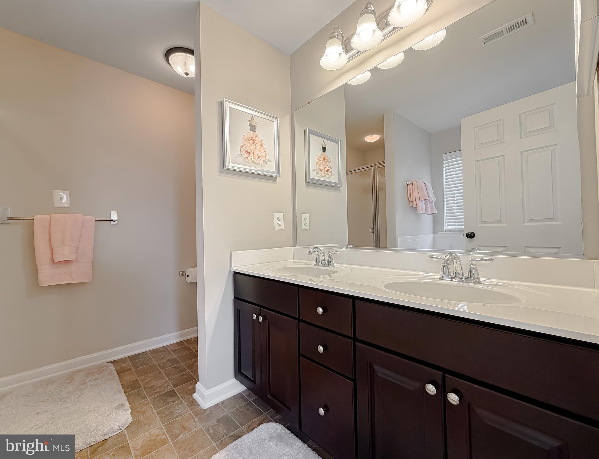 ELIZABETH HILLS - Residential