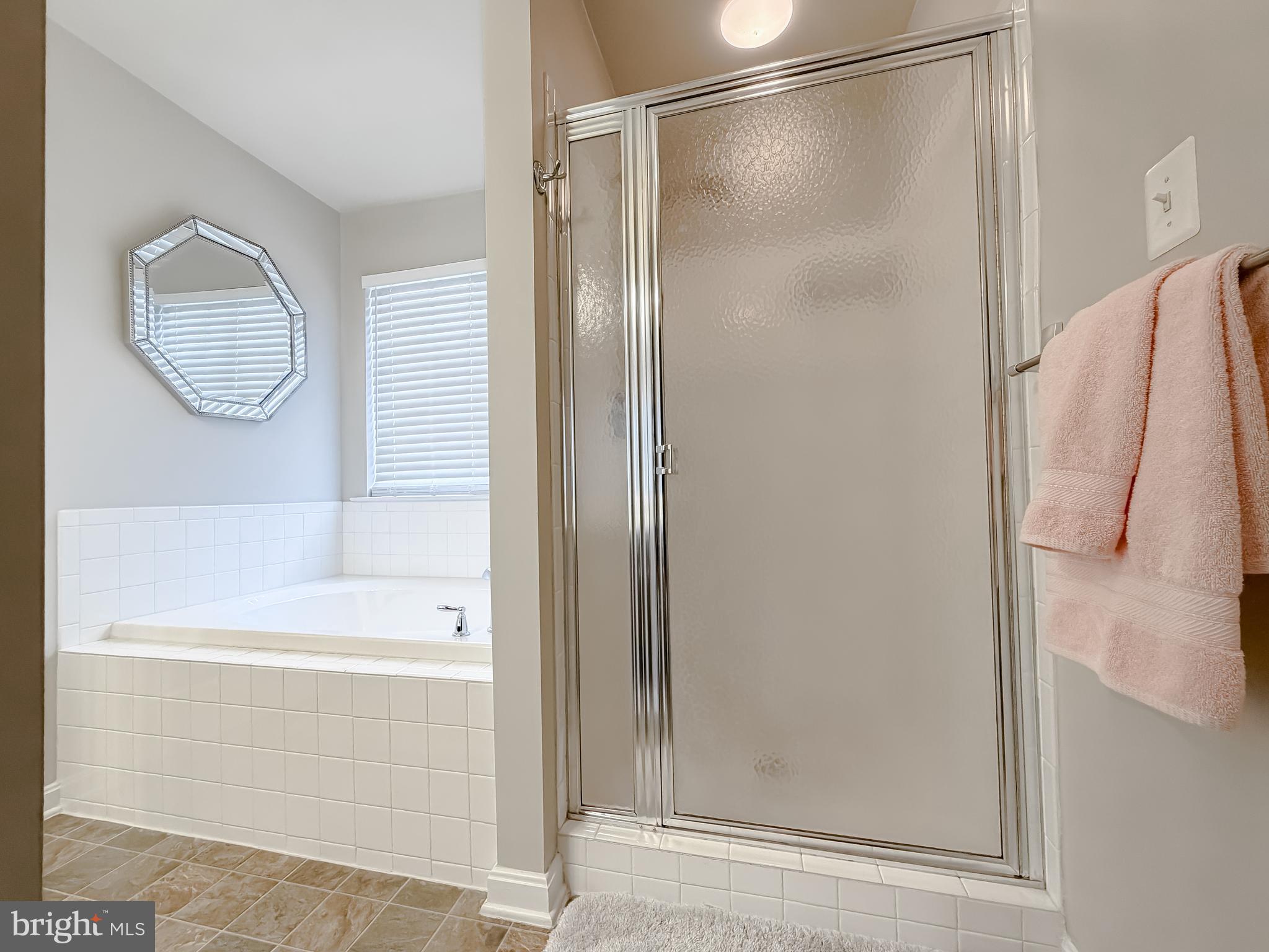 ELIZABETH HILLS - Residential