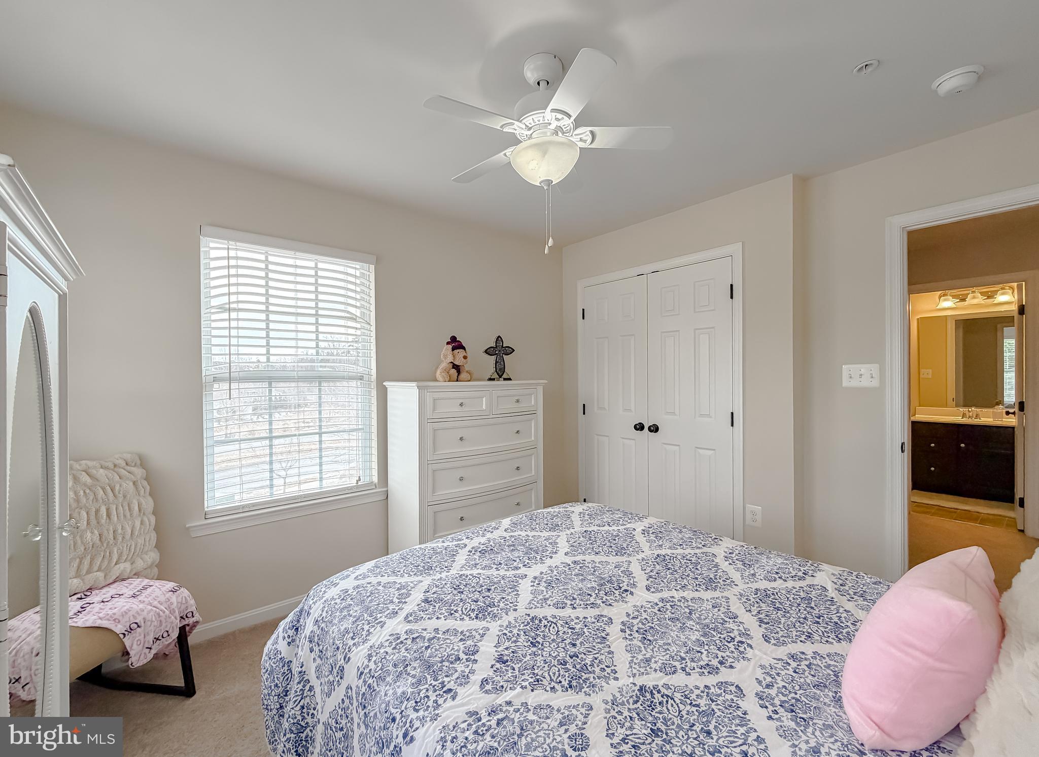 ELIZABETH HILLS - Residential