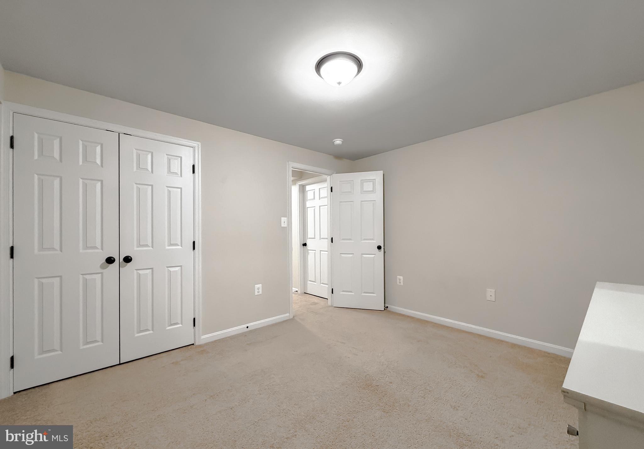 ELIZABETH HILLS - Residential