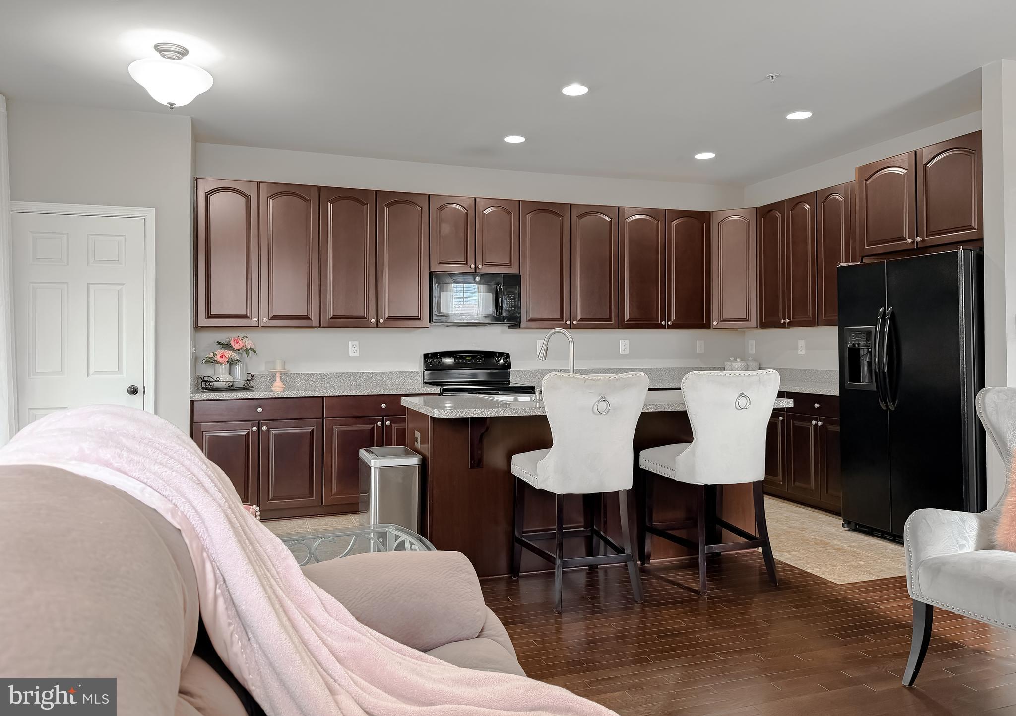 ELIZABETH HILLS - Residential